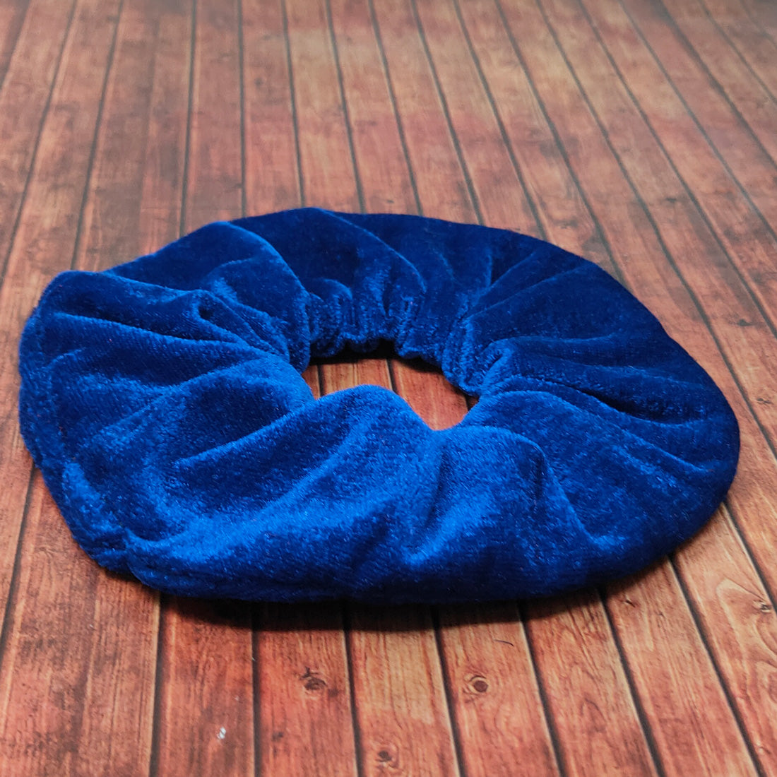 Anokhi Ada Violet Velvet Extra Large Scrunchie for Girls and Women (15-11 Scrunchie)