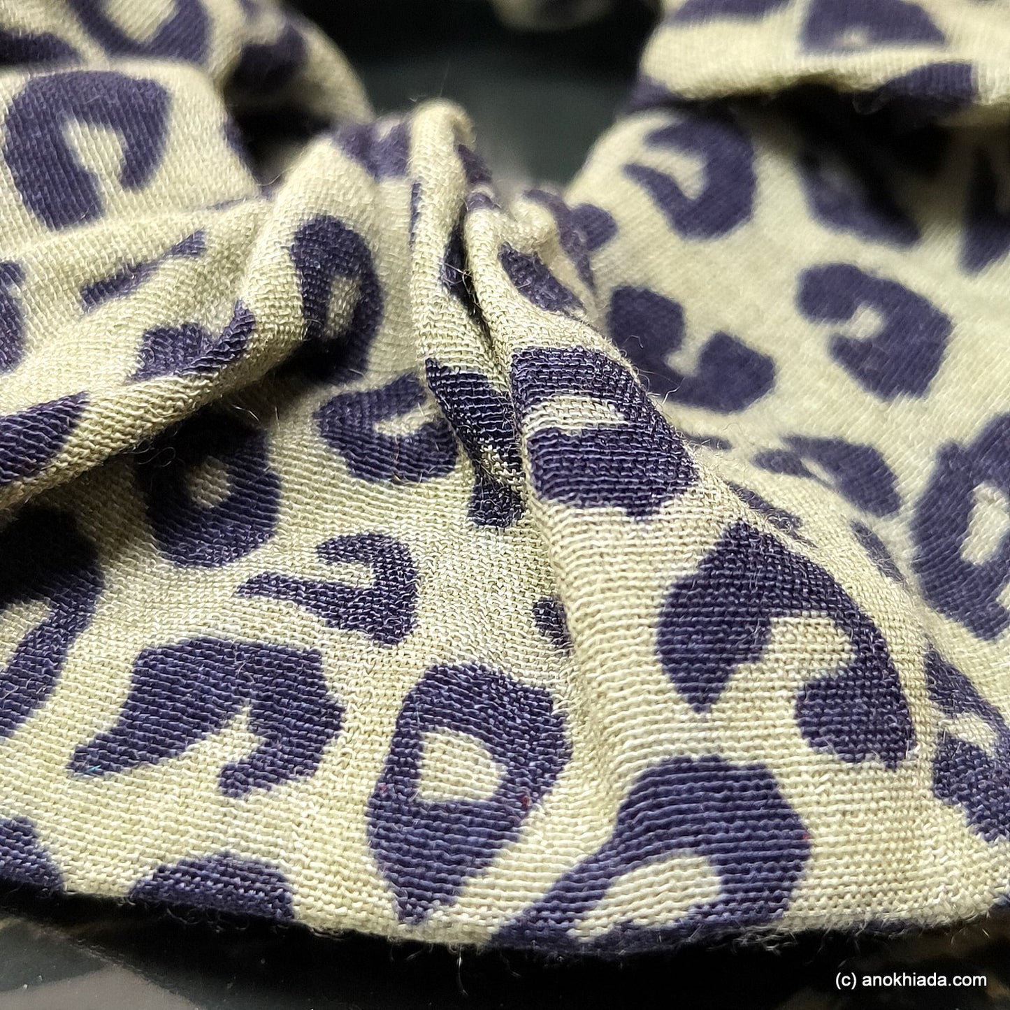 Anokhi Ada Handmade Tiger Print Fabric Scrunchie for Girls and Women (15-159 Scrunchie)