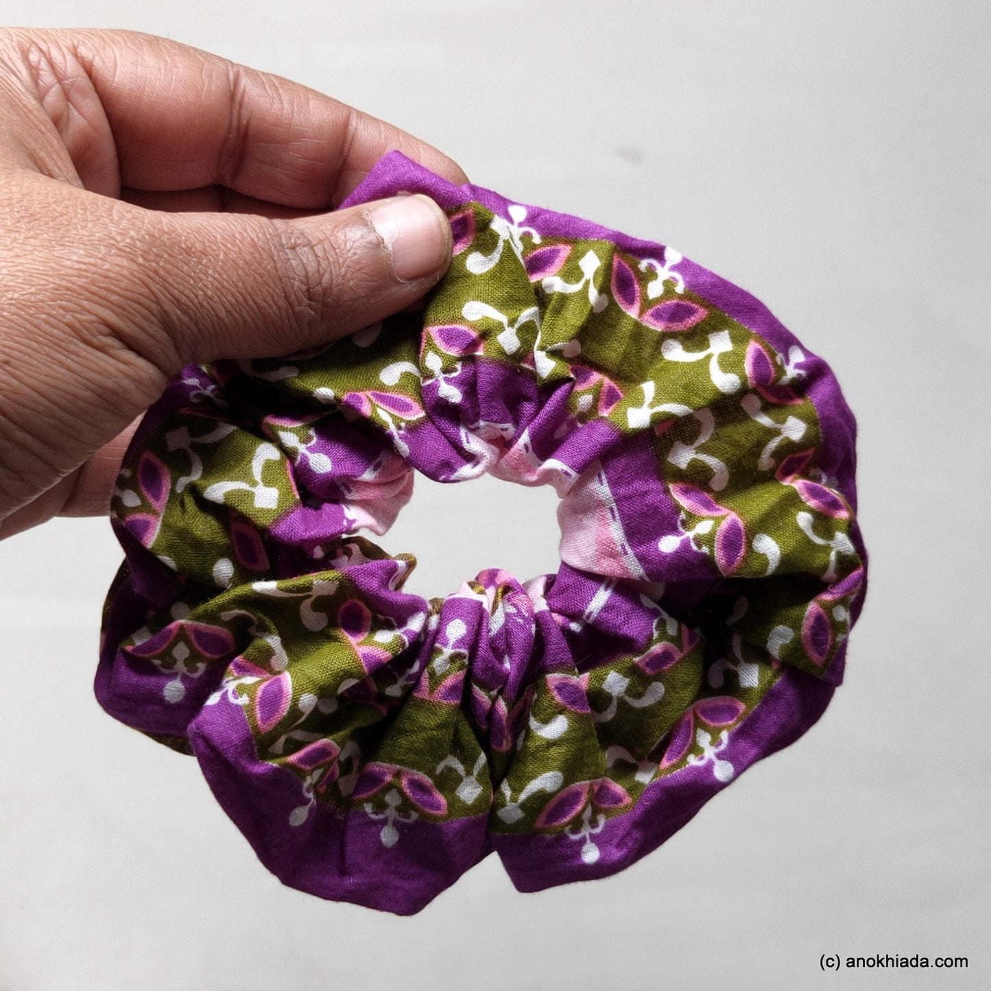Anokhi Ada Handmade Fabric Scrunchie for Girls and Women (15-174 Scrunchie)