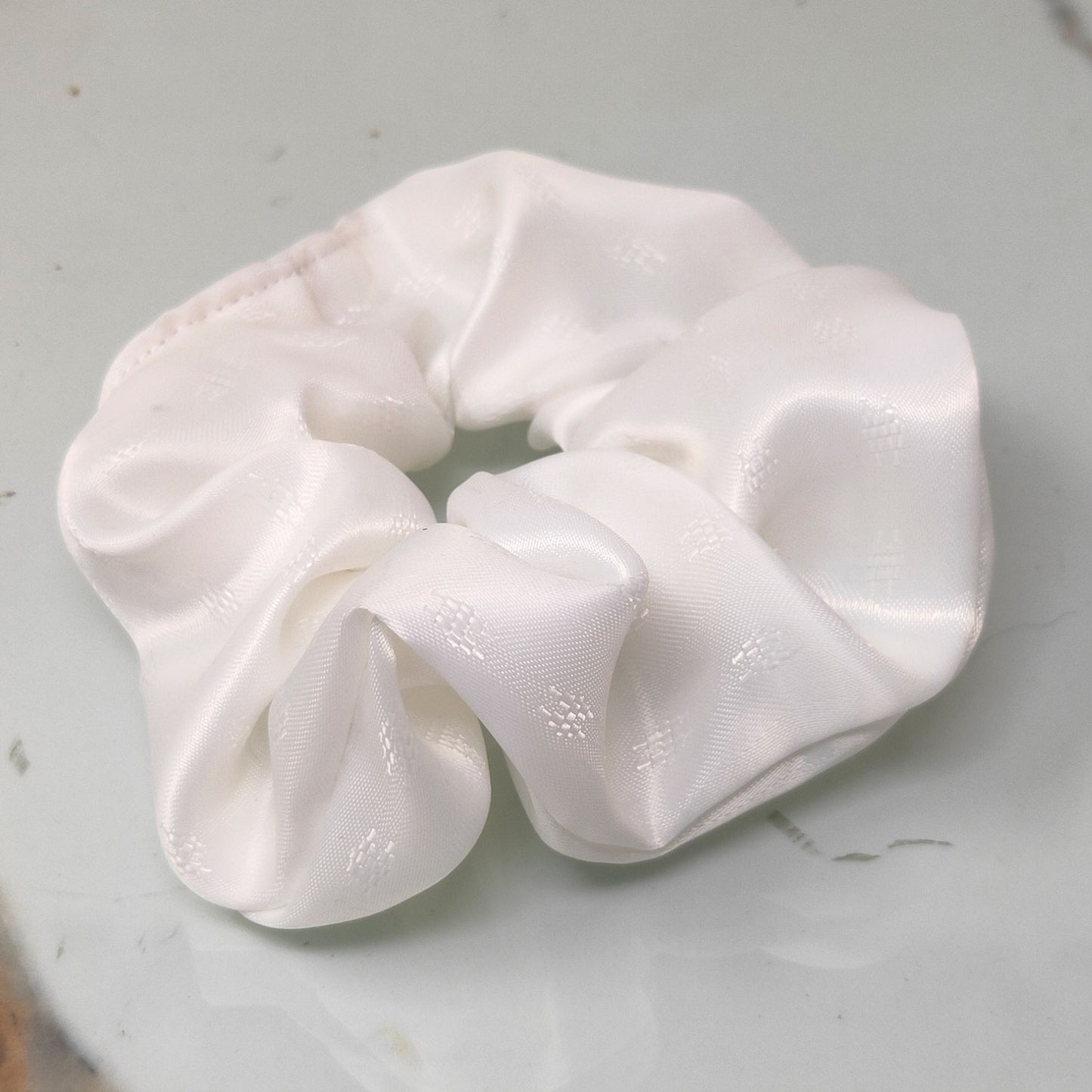 Daisy Scrunchie (15-252 Scrunchie)
