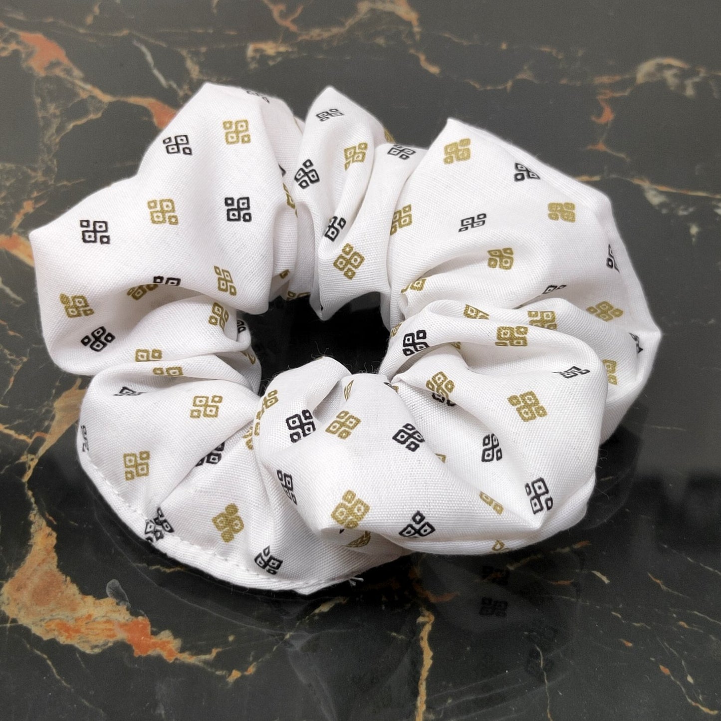 Flora Scrunchie (15-261 Scrunchie)
