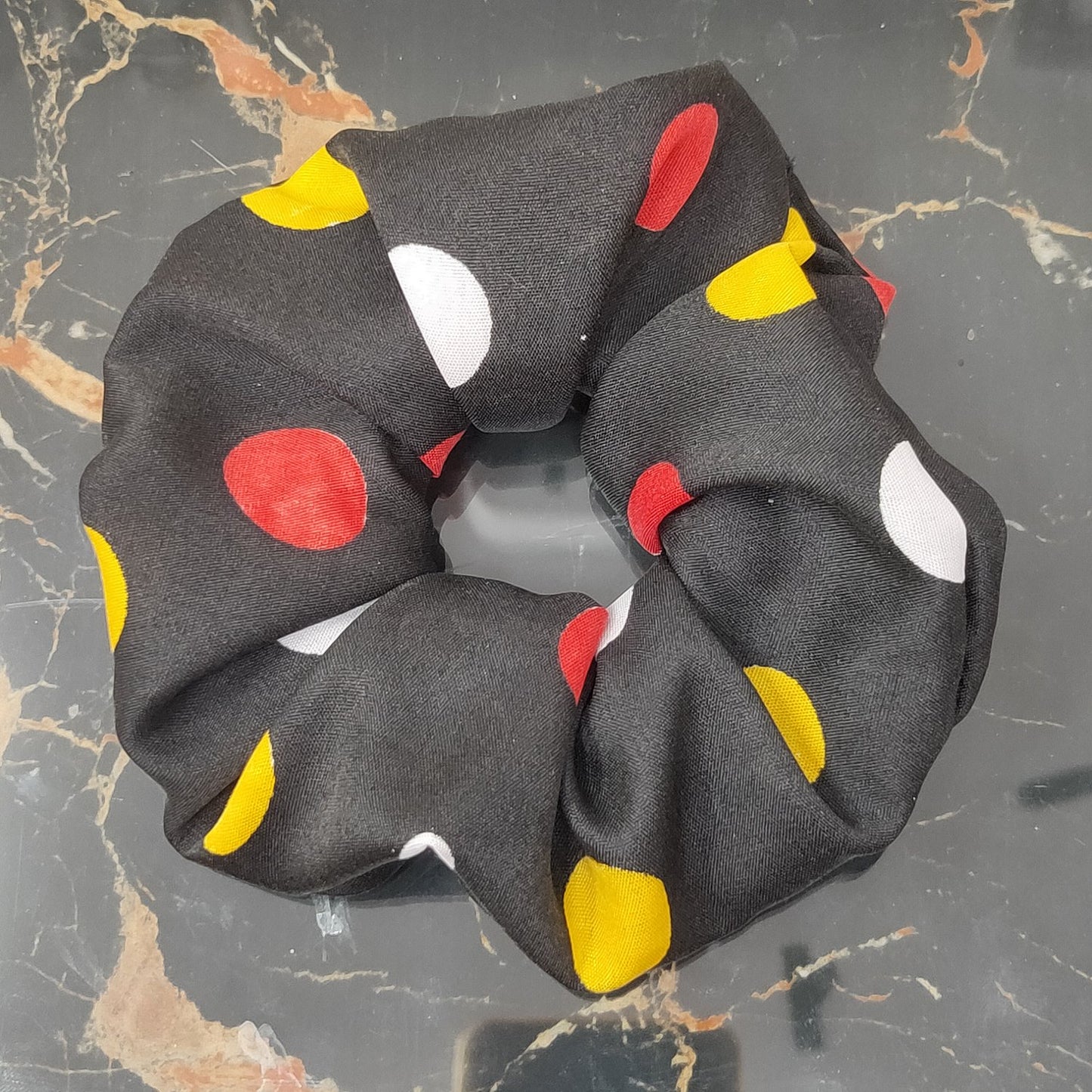 Blackspots Scrunchie (15-267 Scrunchie)