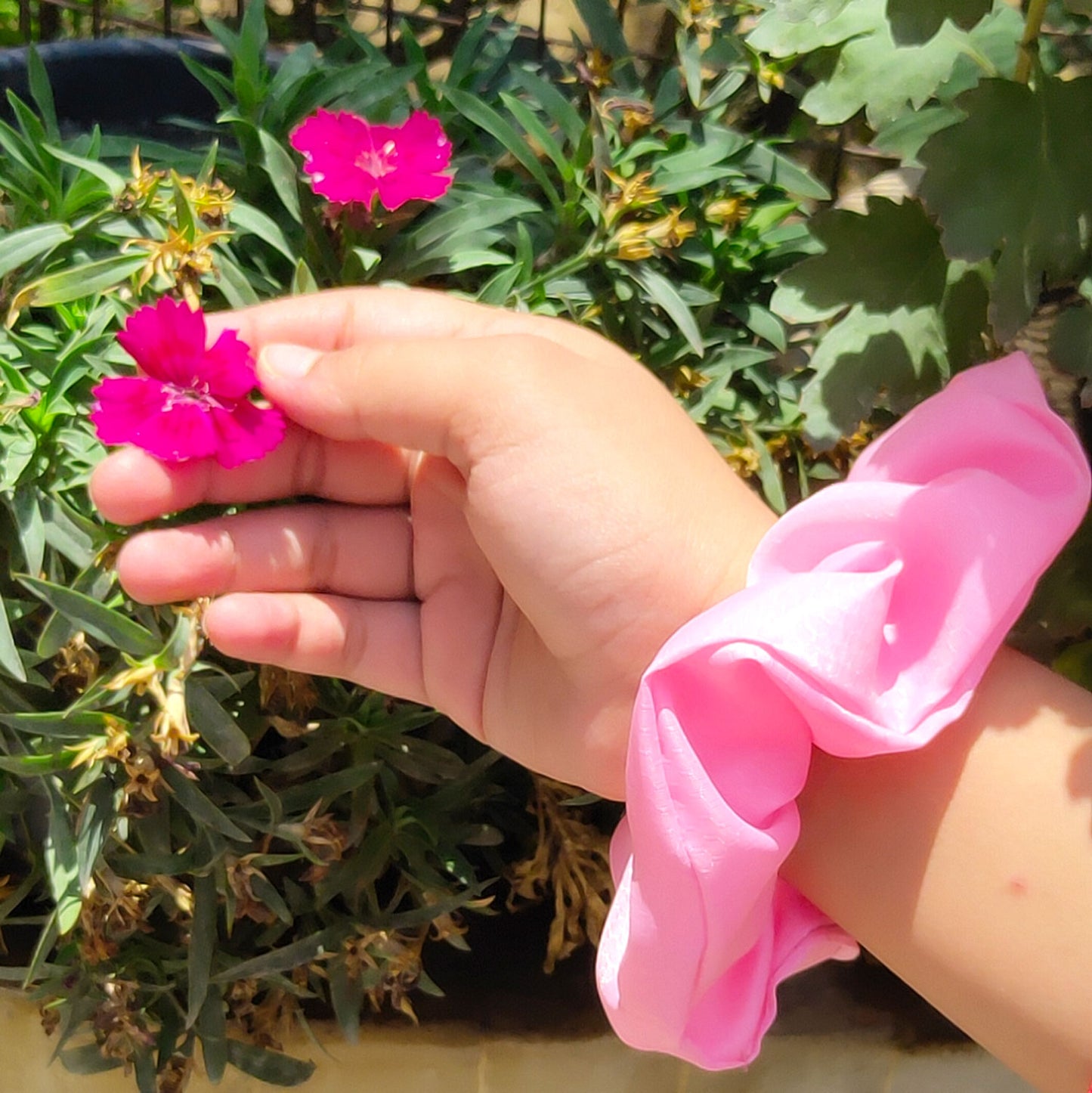 Rosa Baby Scrunchie (15-326 Scrunchie)