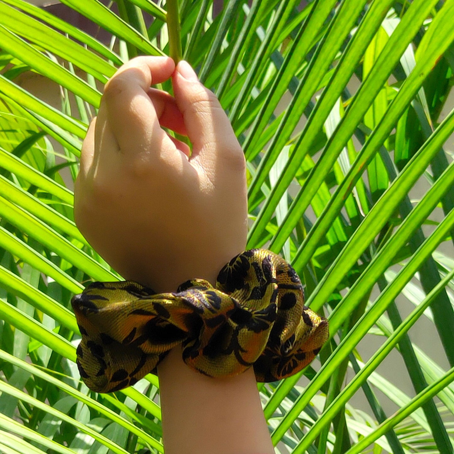 Goldly Scrunchie (15-336 Scrunchie)