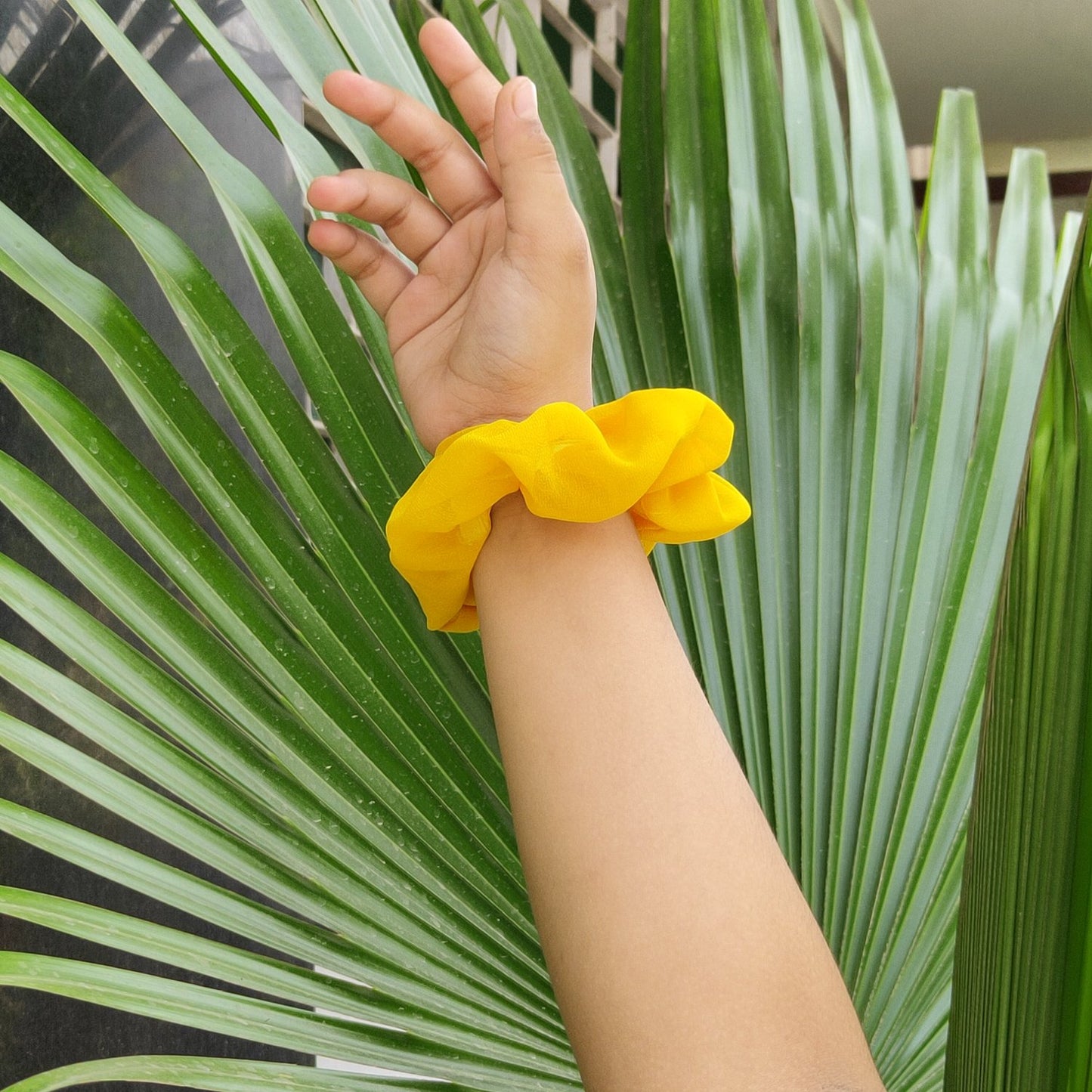 Golden Marguerite Scrunchie (15-337 Scrunchie)