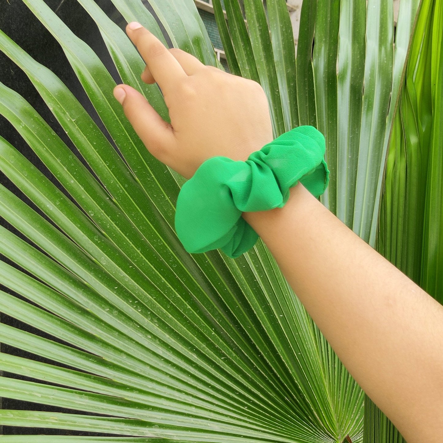 Fern Scrunchie (15-338 Scrunchie)