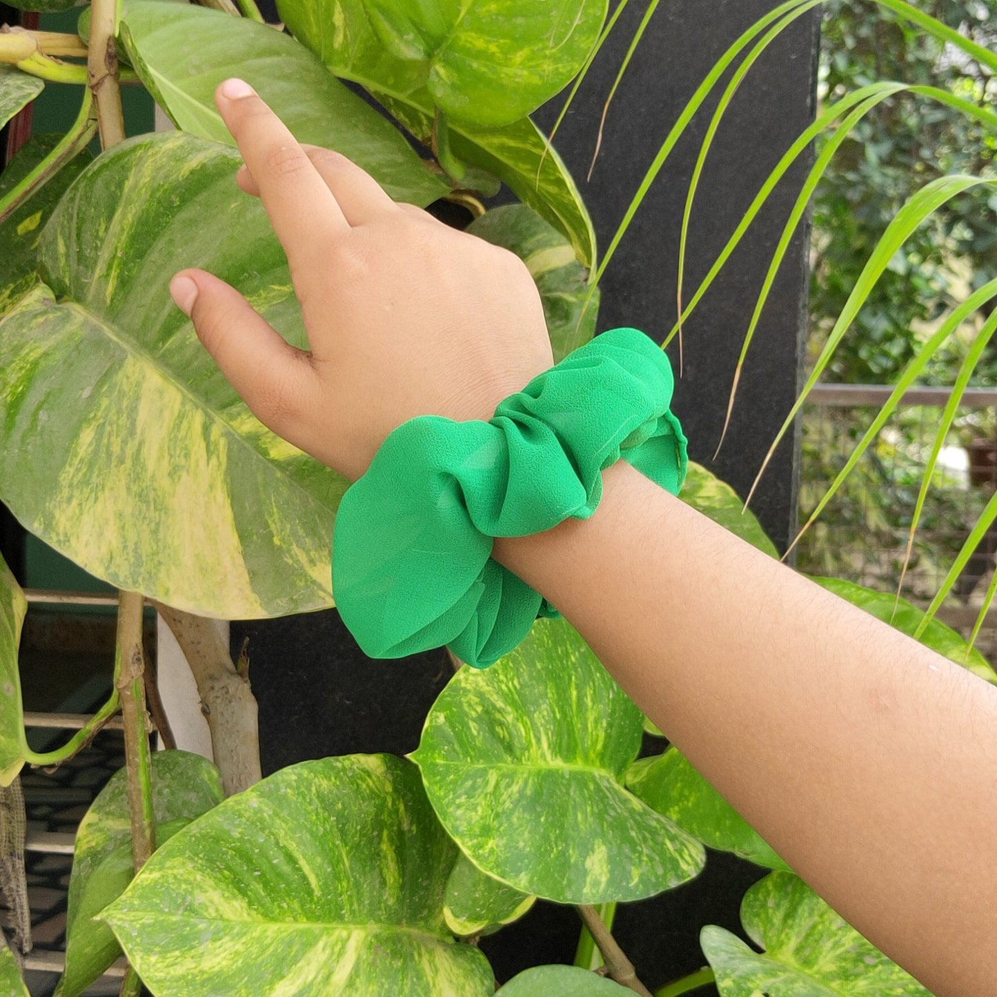 Fern Scrunchie (15-338 Scrunchie)