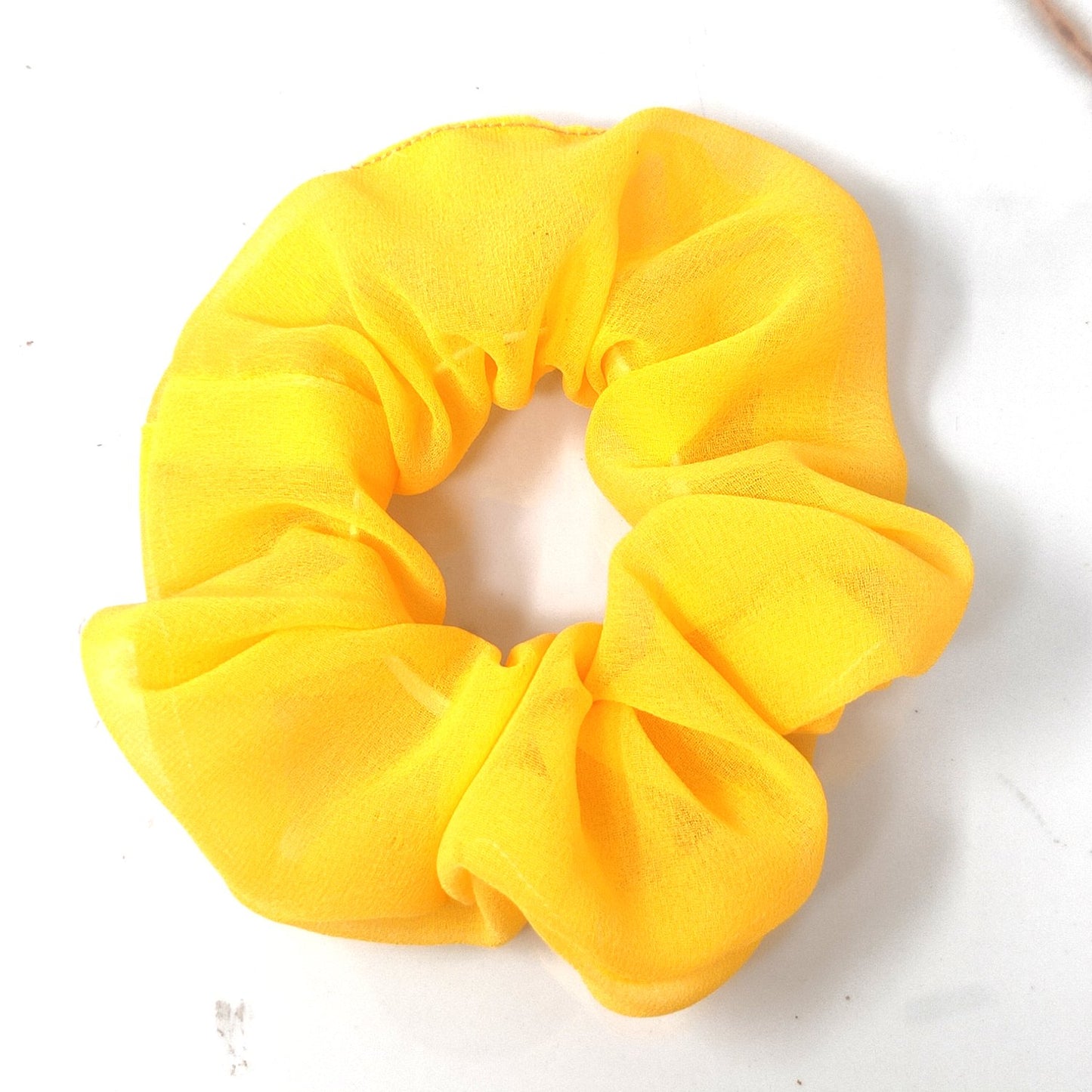 Bumblebee Scrunchie (15-339 Scrunchie)