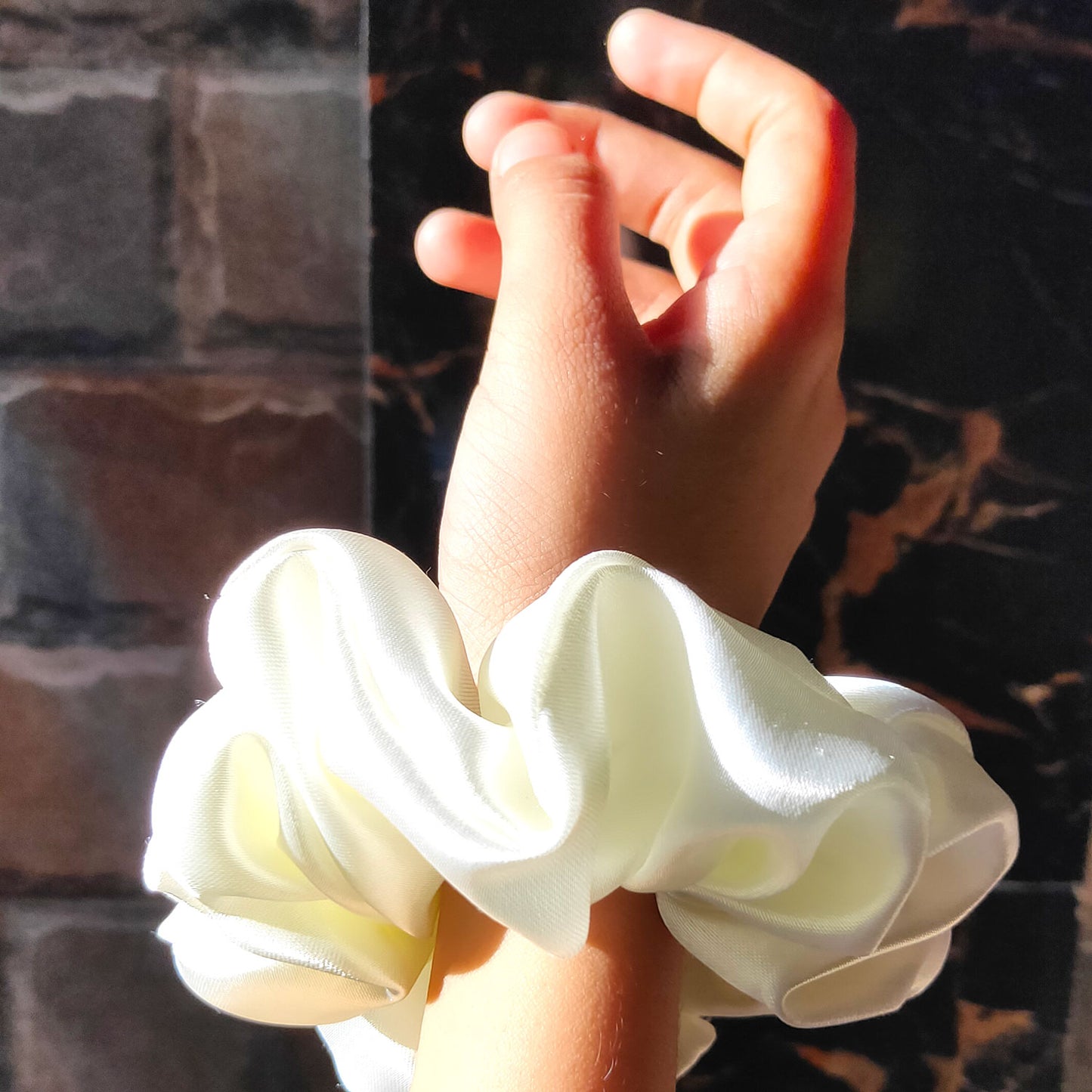 Bianca Bliss Scrunchie (15-349 Scrunchie)