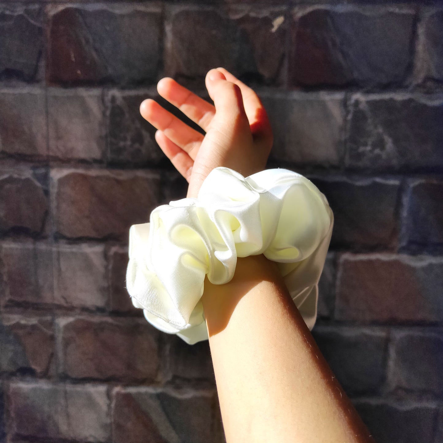 Bianca Bliss Scrunchie (15-349 Scrunchie)