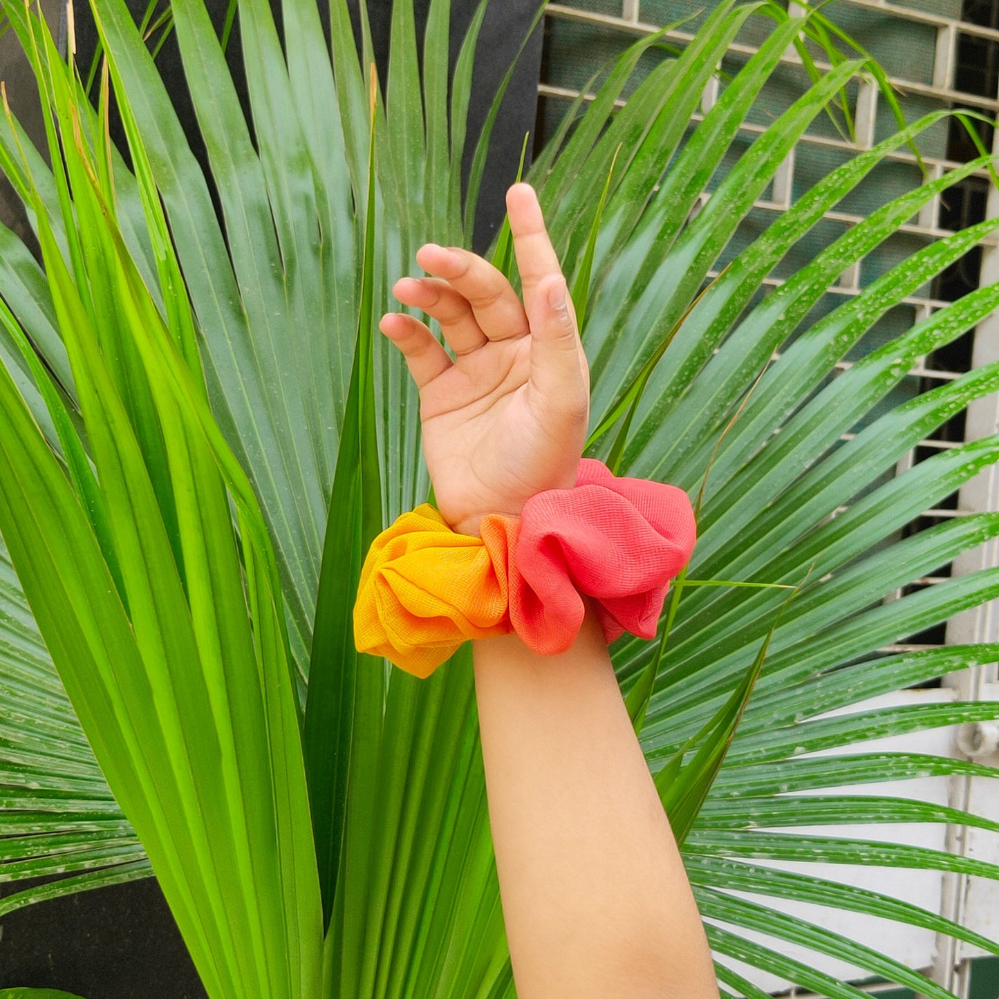 Fresno-2 Scrunchie (15-350 Scrunchie)