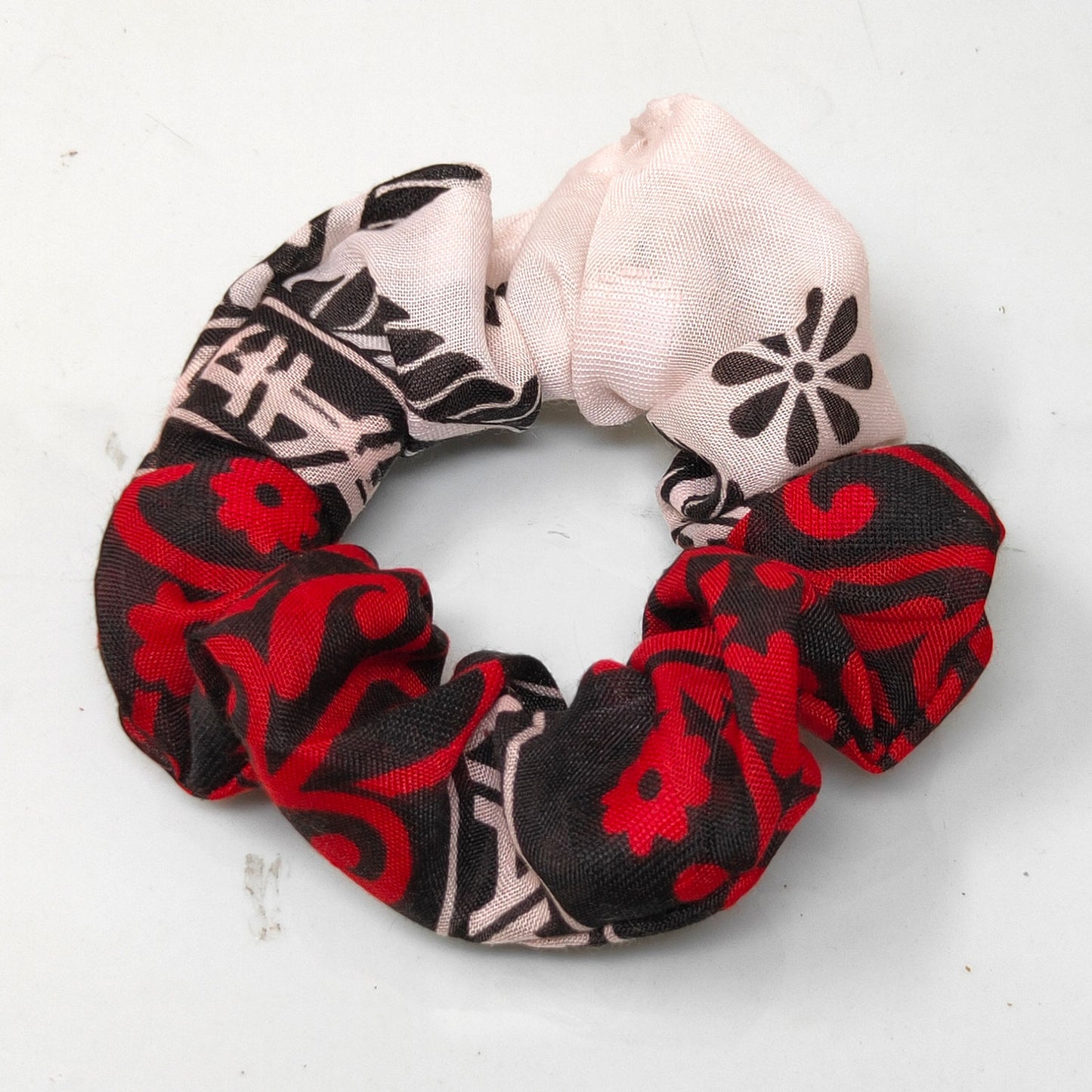 Anokhi Ada Fabric Scrunchie for Girls and Women (15-87 Scrunchie)