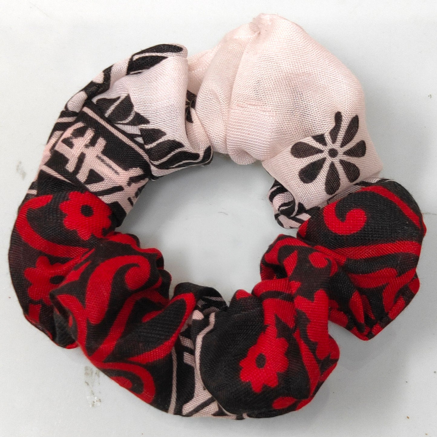 Anokhi Ada Fabric Scrunchie for Girls and Women (15-87 Scrunchie)