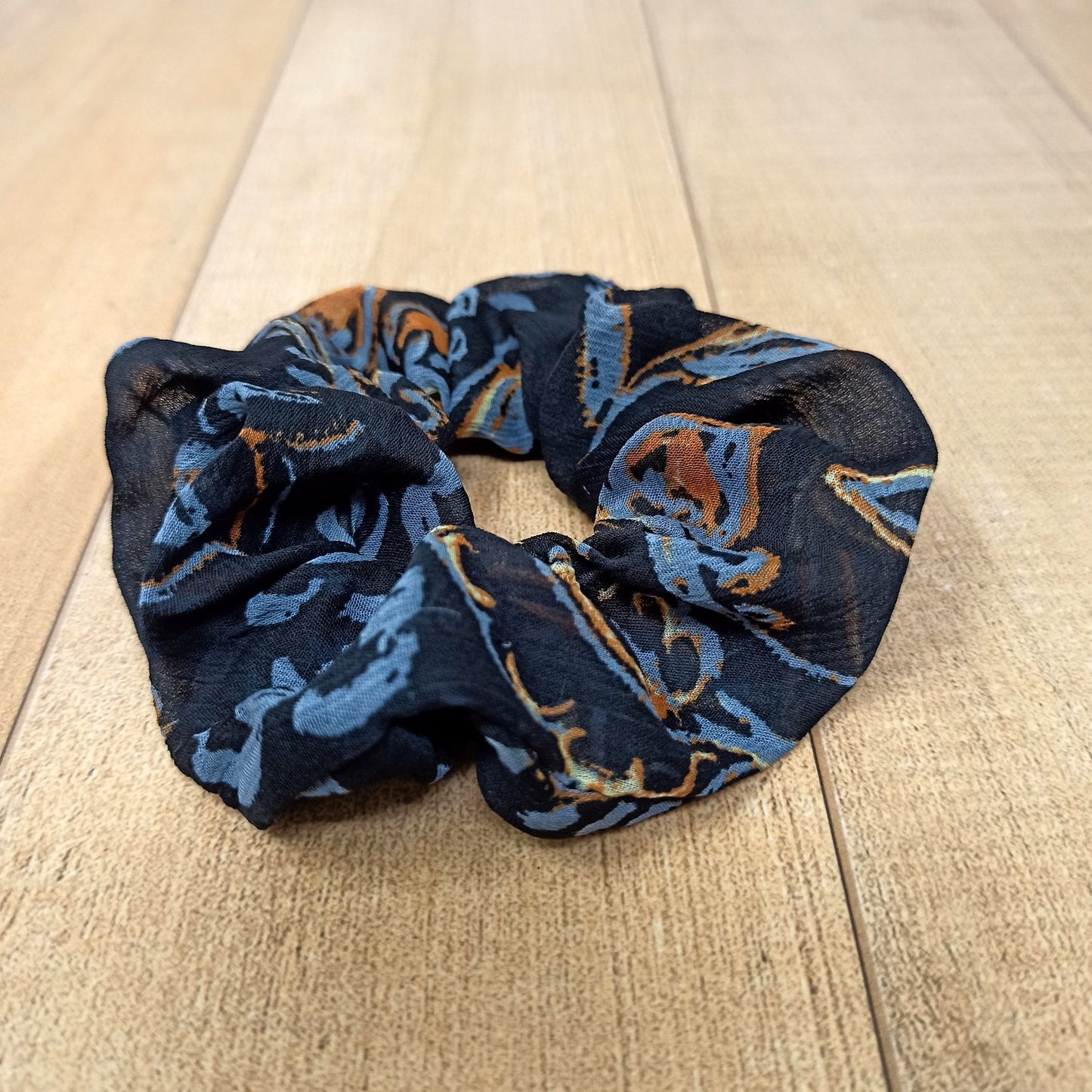 Anokhi Ada Fabric Scrunchie for Girls and Women (15-94 Scrunchie)