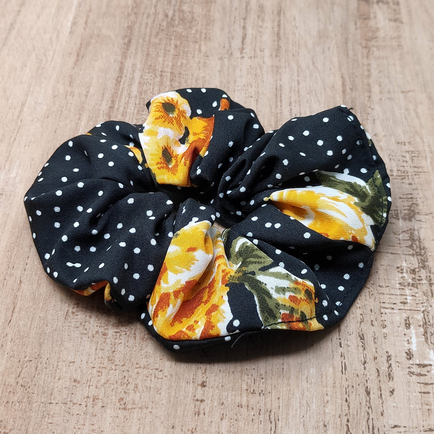 Anokhi Ada Fabric Scrunchie for Girls and Women (15-99 Scrunchie)