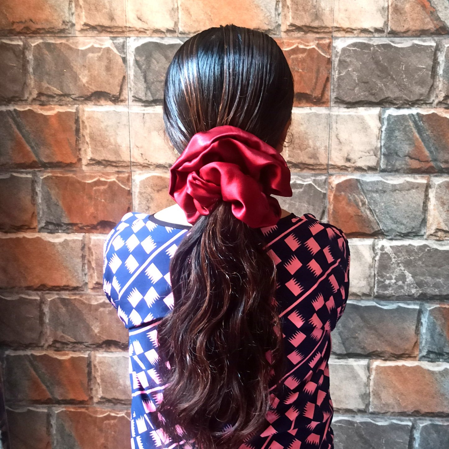 XXL Scarlet Scrunchie (23-13 b Scrunchie)