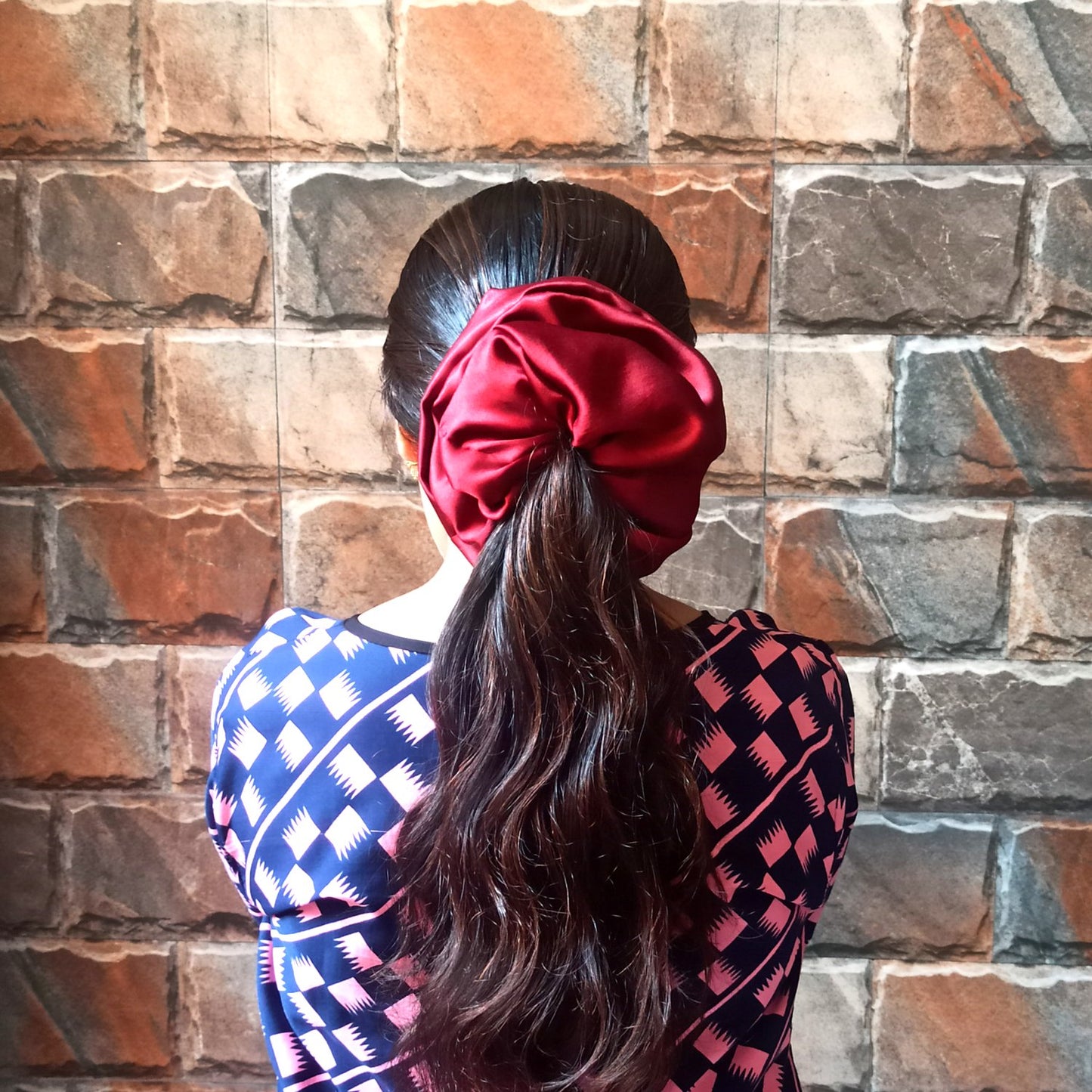 XXL Scarlet Scrunchie (23-13 b Scrunchie)