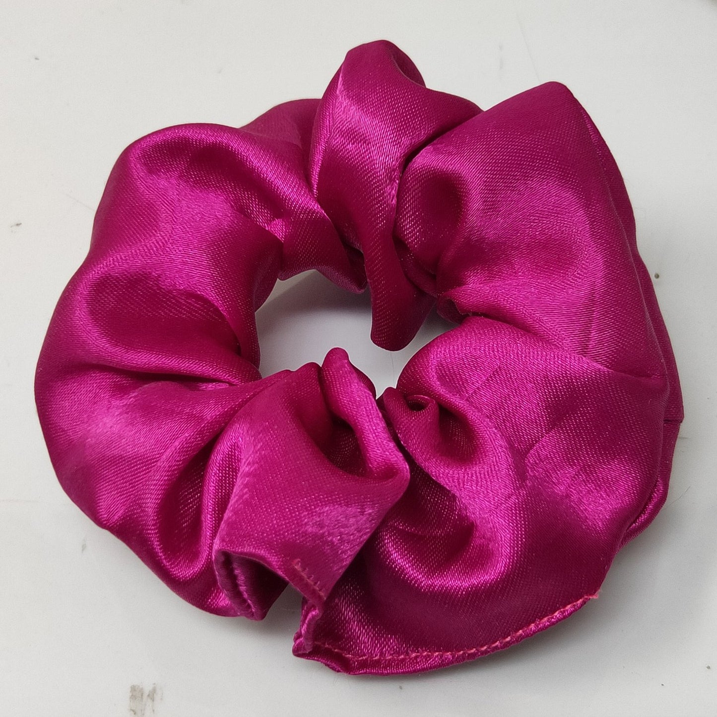 Small Magenta Scrunchie (23-20a Scrunchie)