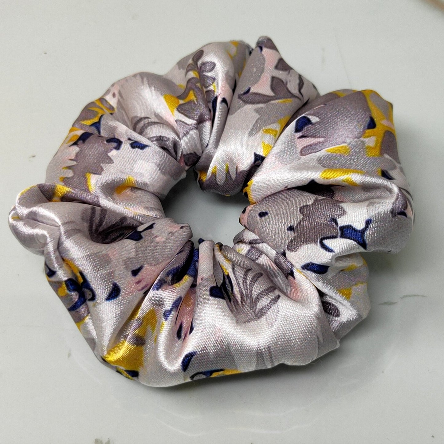 Nube Scrunchie (32-01 Scrunchie)