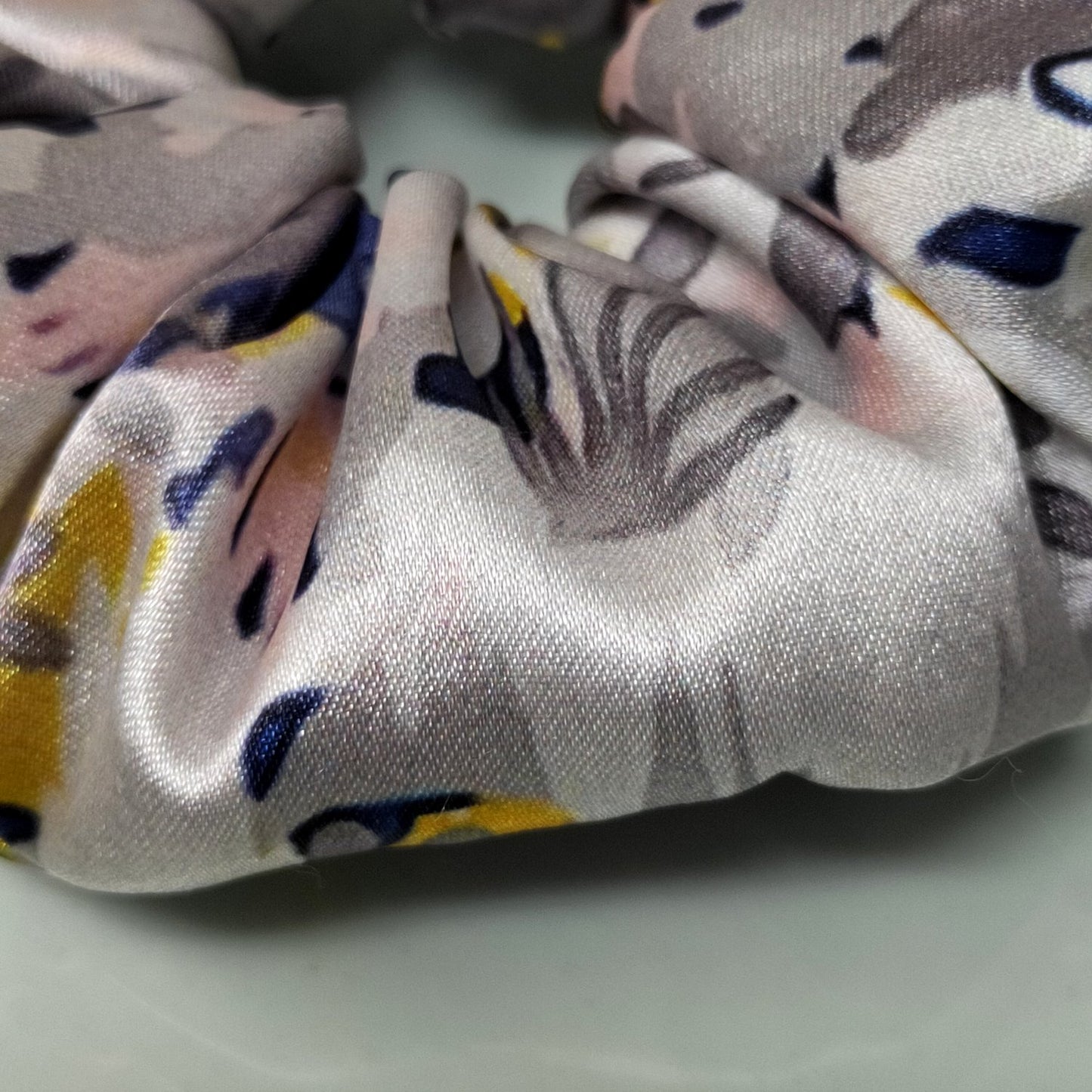 Nube Scrunchie (32-01 Scrunchie)