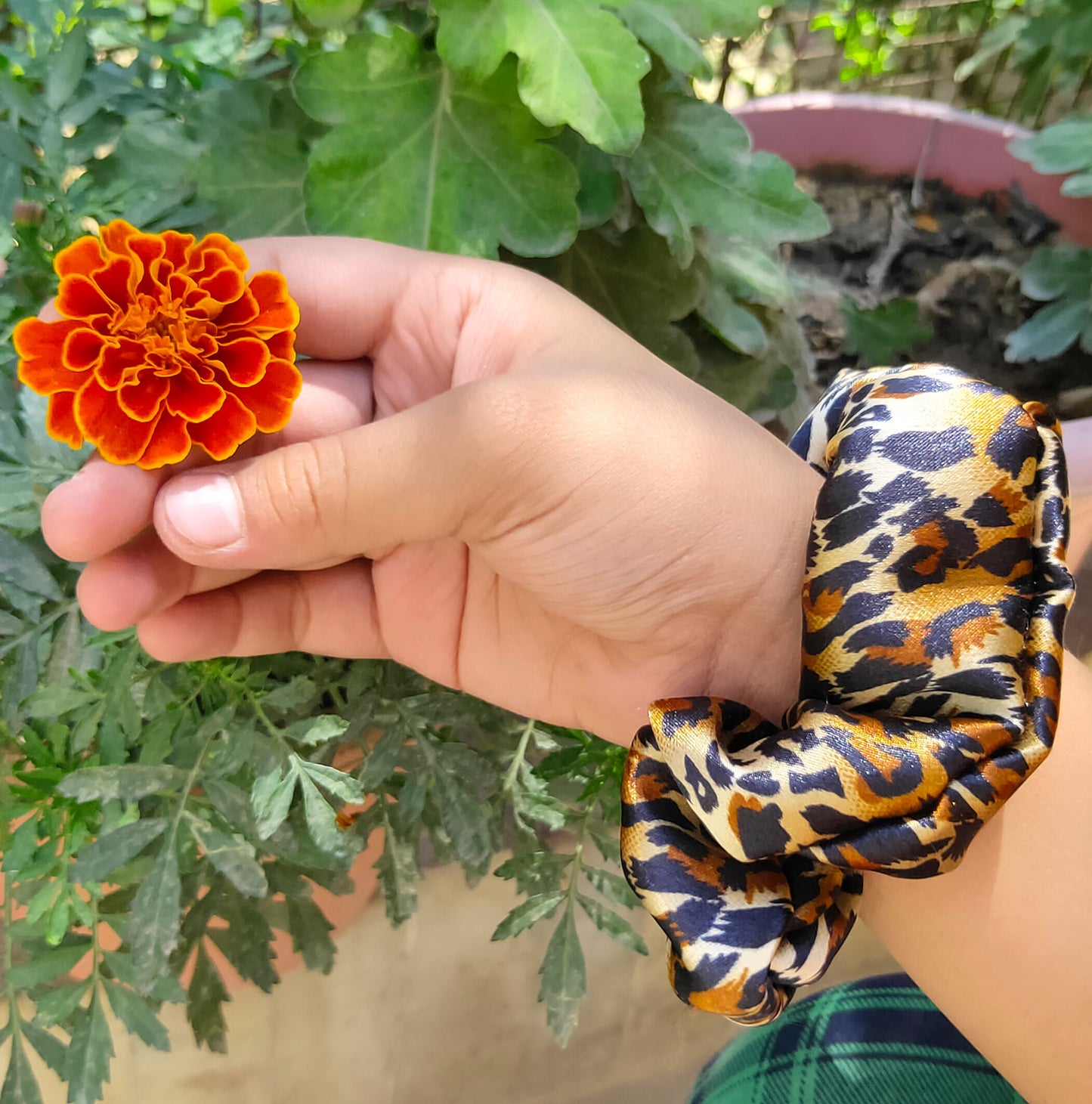 Tigris Scrunchie (32-03 Scrunchie)
