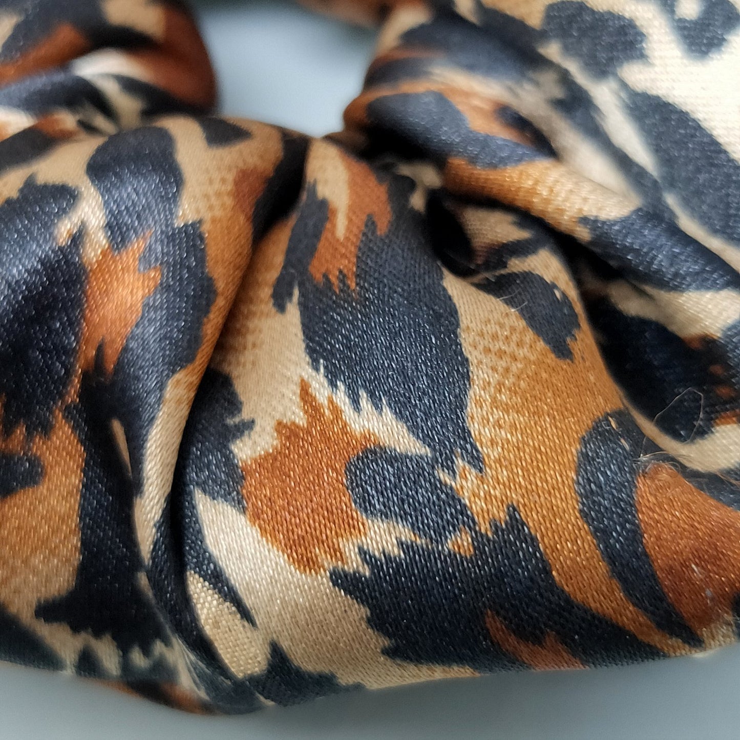 Tigris Scrunchie (32-03 Scrunchie)