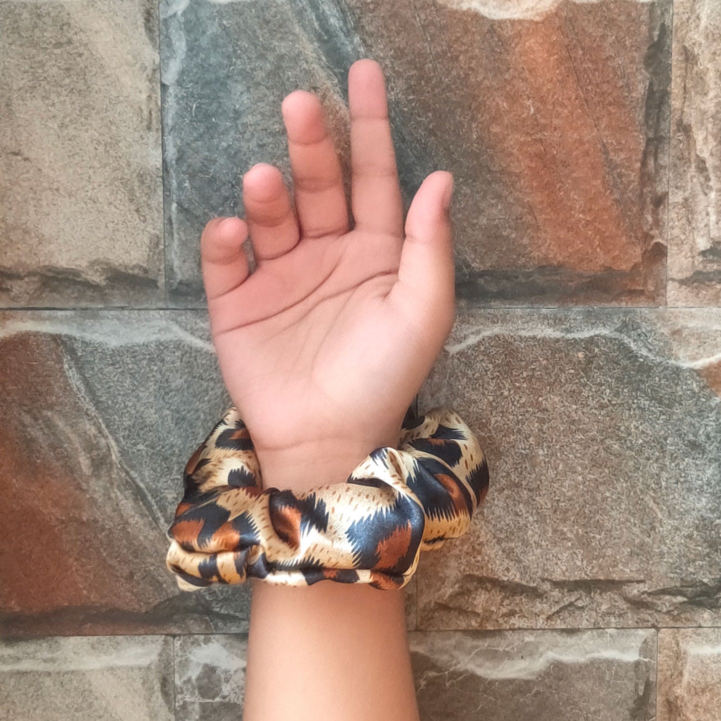 Tigris-2 Scrunchie (32-04 Scrunchie)