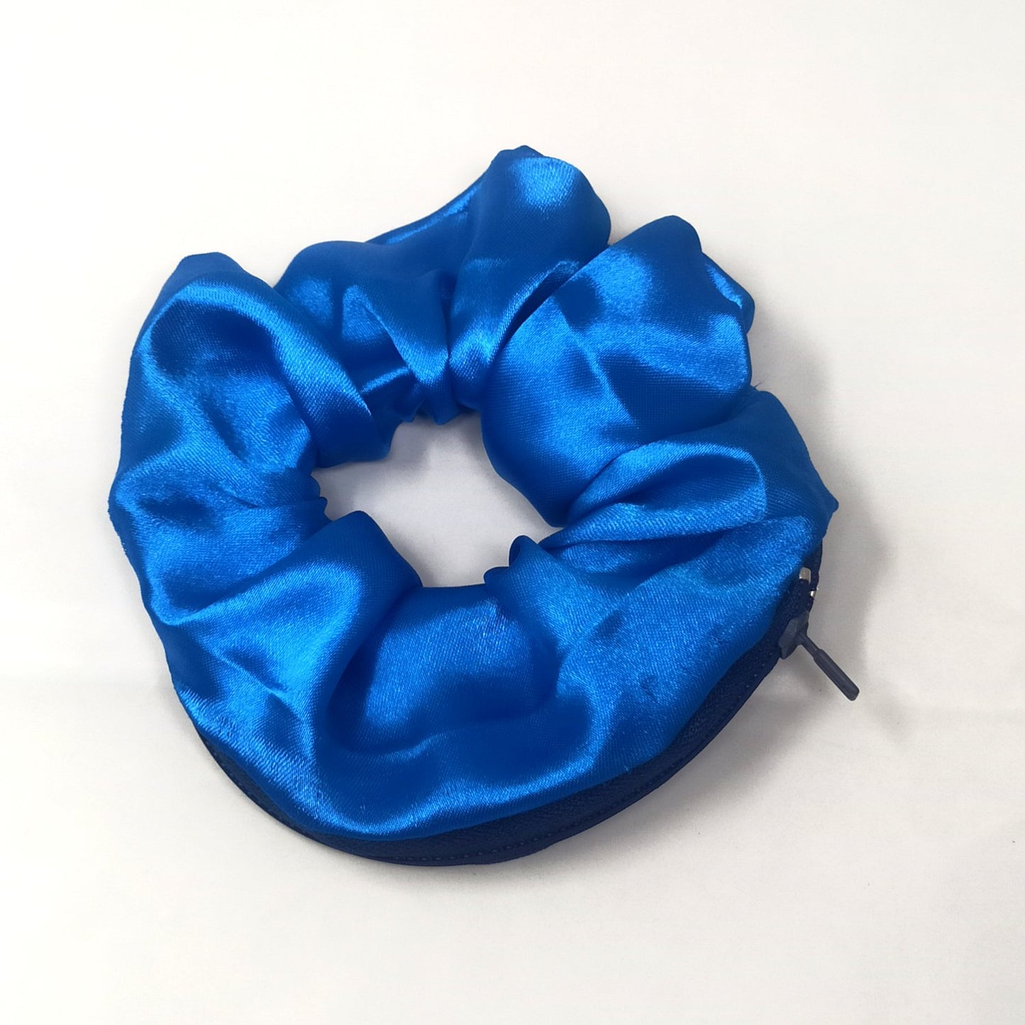 Satin Zipper Scrunchie (32-05 Scrunchie)