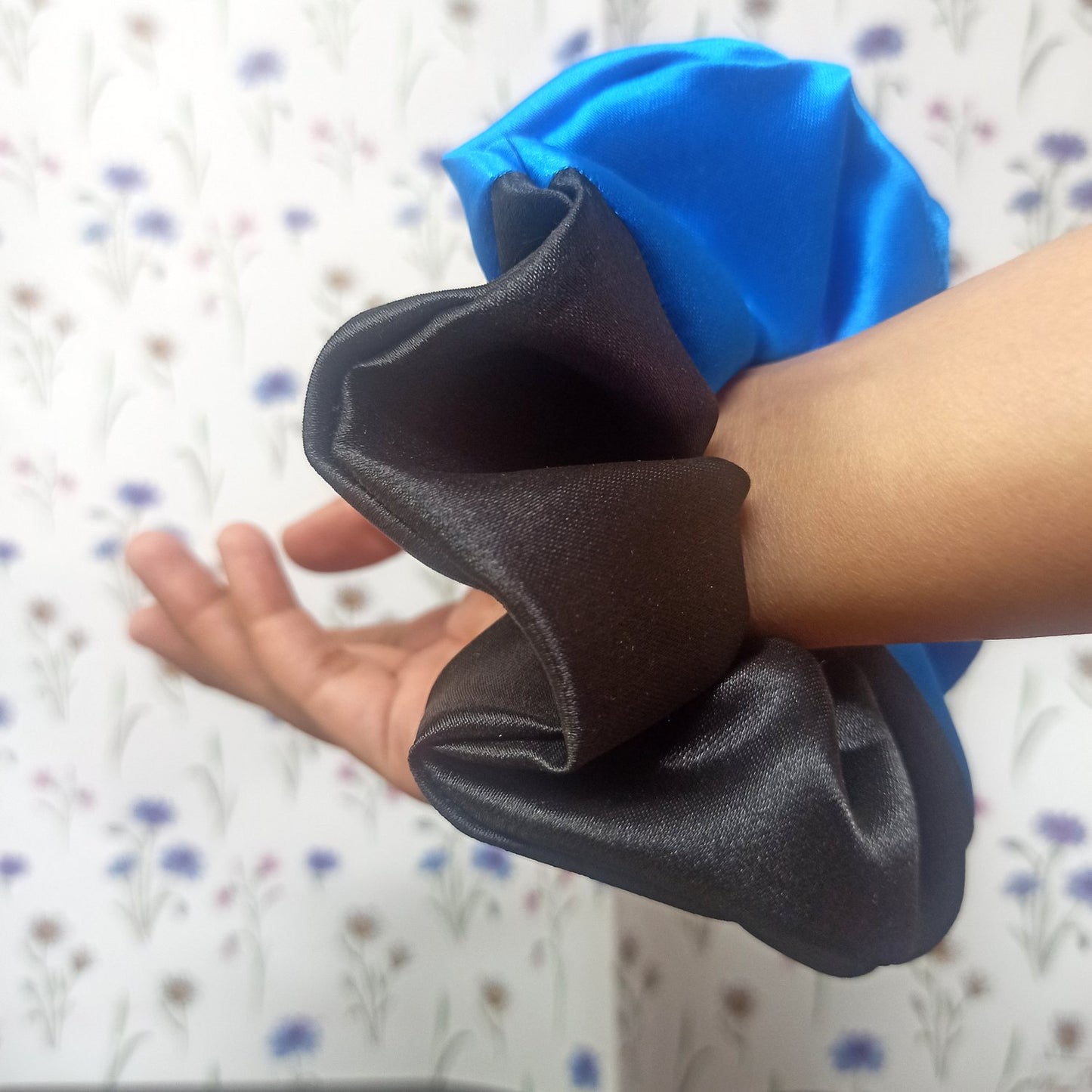 Small Neonerry Satin Scrunchie (32-12 Scrunchie)