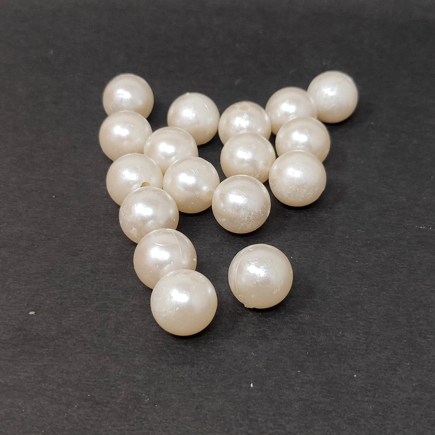 14 mm Off White Pearl Beads for Jewellery Making and Decoration (10 Beads) - 96-20