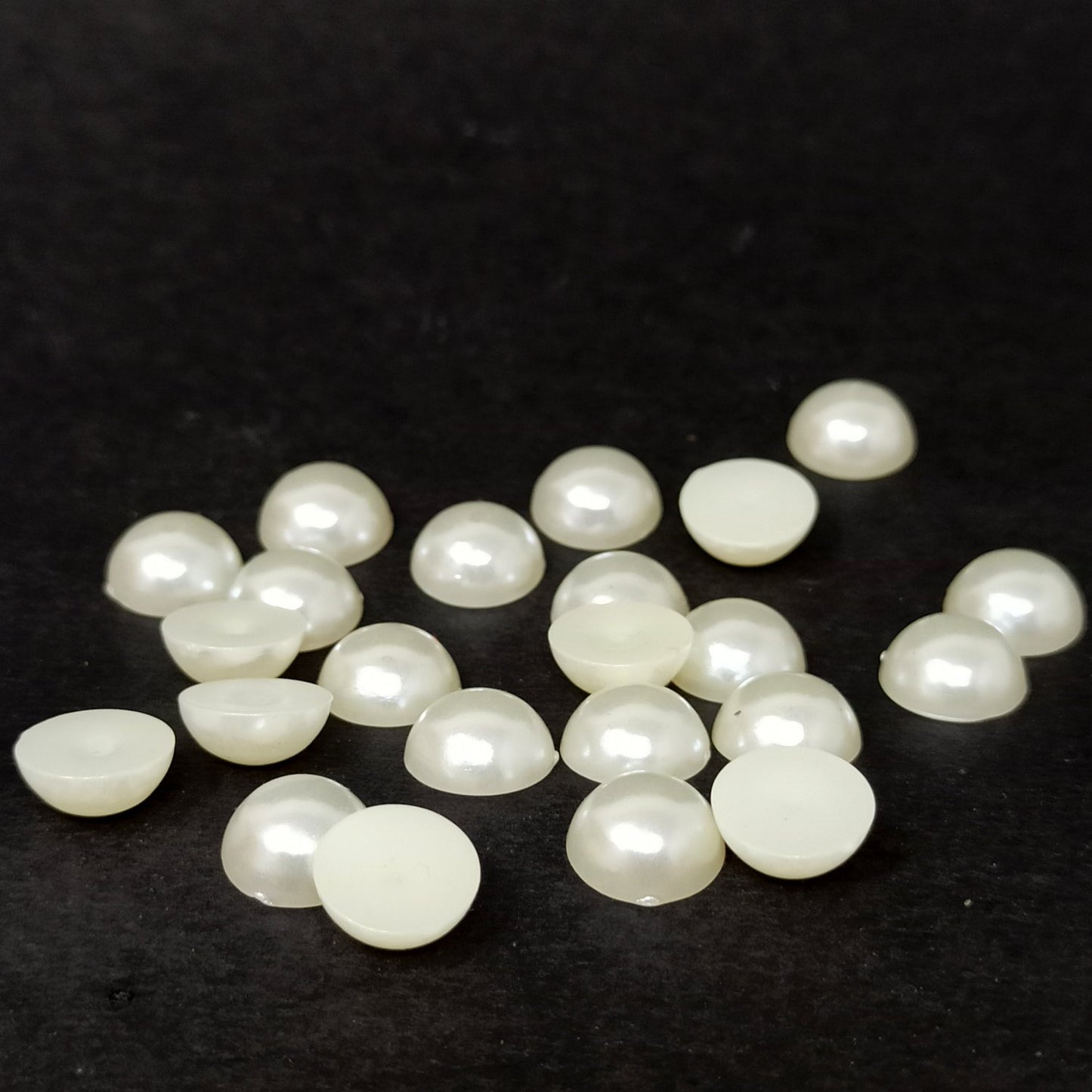 10 mm Off White Half Pearl Beads for Jewellery Making and Decoration (25 Beads) - 96-36