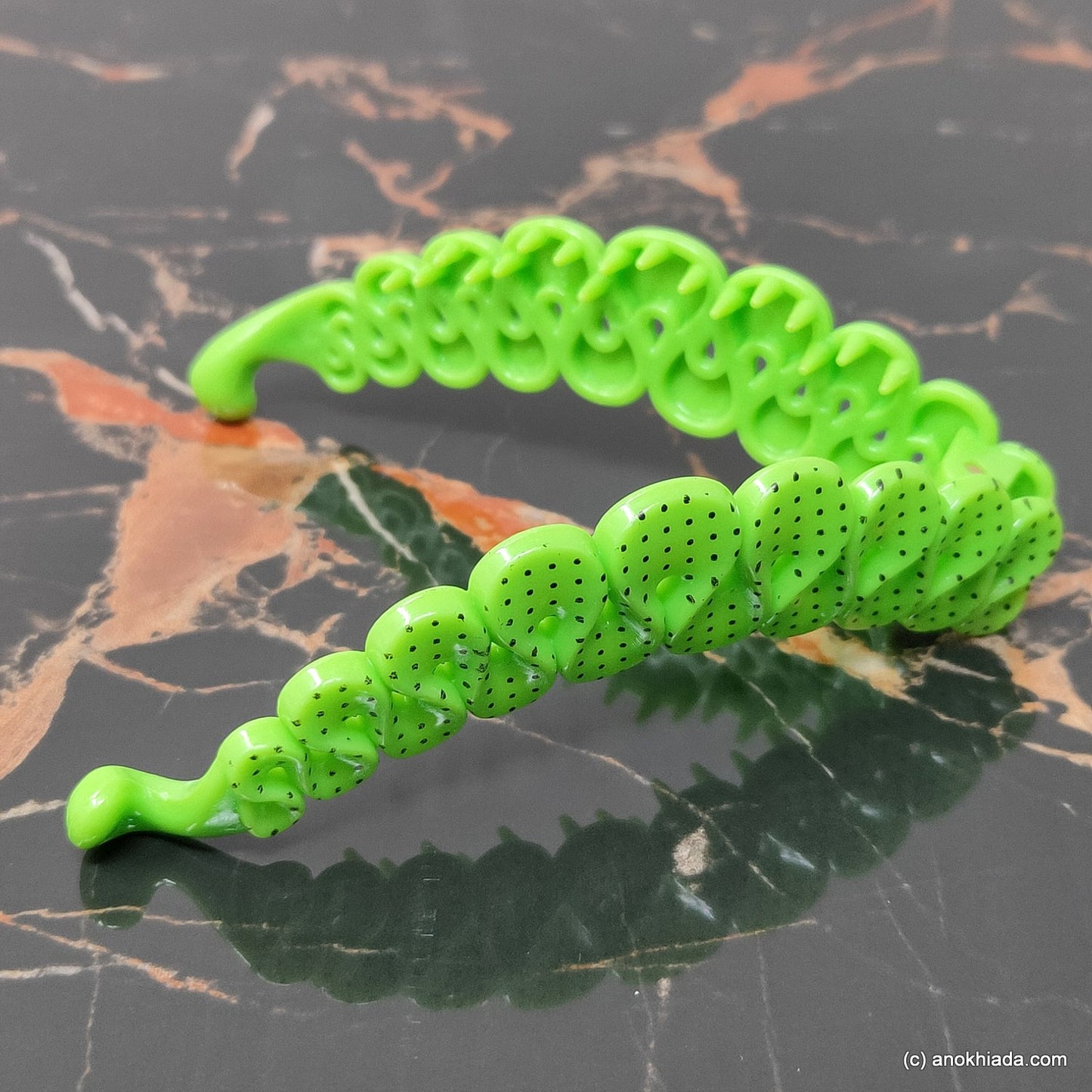Ruffle Design Small Green Banana Hair Clip for Girls & Woman (98-15a Banana Hair Clips)