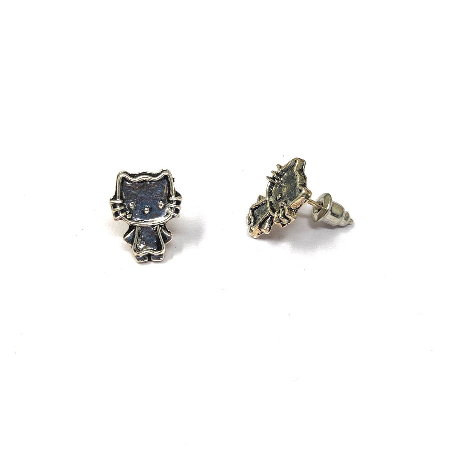 Anokhi Ada Metal Stud Earrings for Girls and Women (Silver)-AG-09
