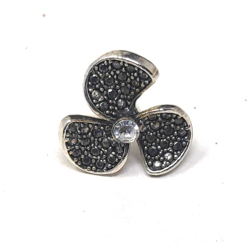 Anokhi Ada Metal Stud Earrings for Girls and Women (Silver)-AG-32