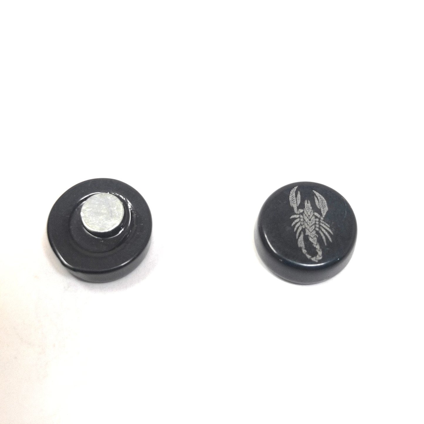 Anokhi Ada Round Magnetic Earrings (AL-26)