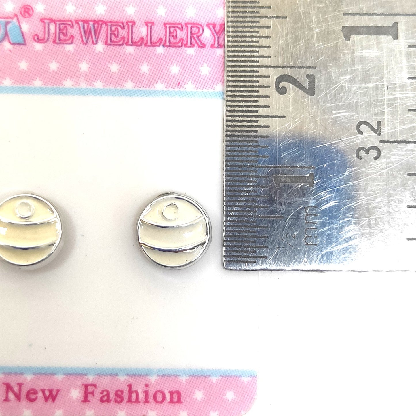 Anokhi Ada Round Magnetic Earring (AL-37)