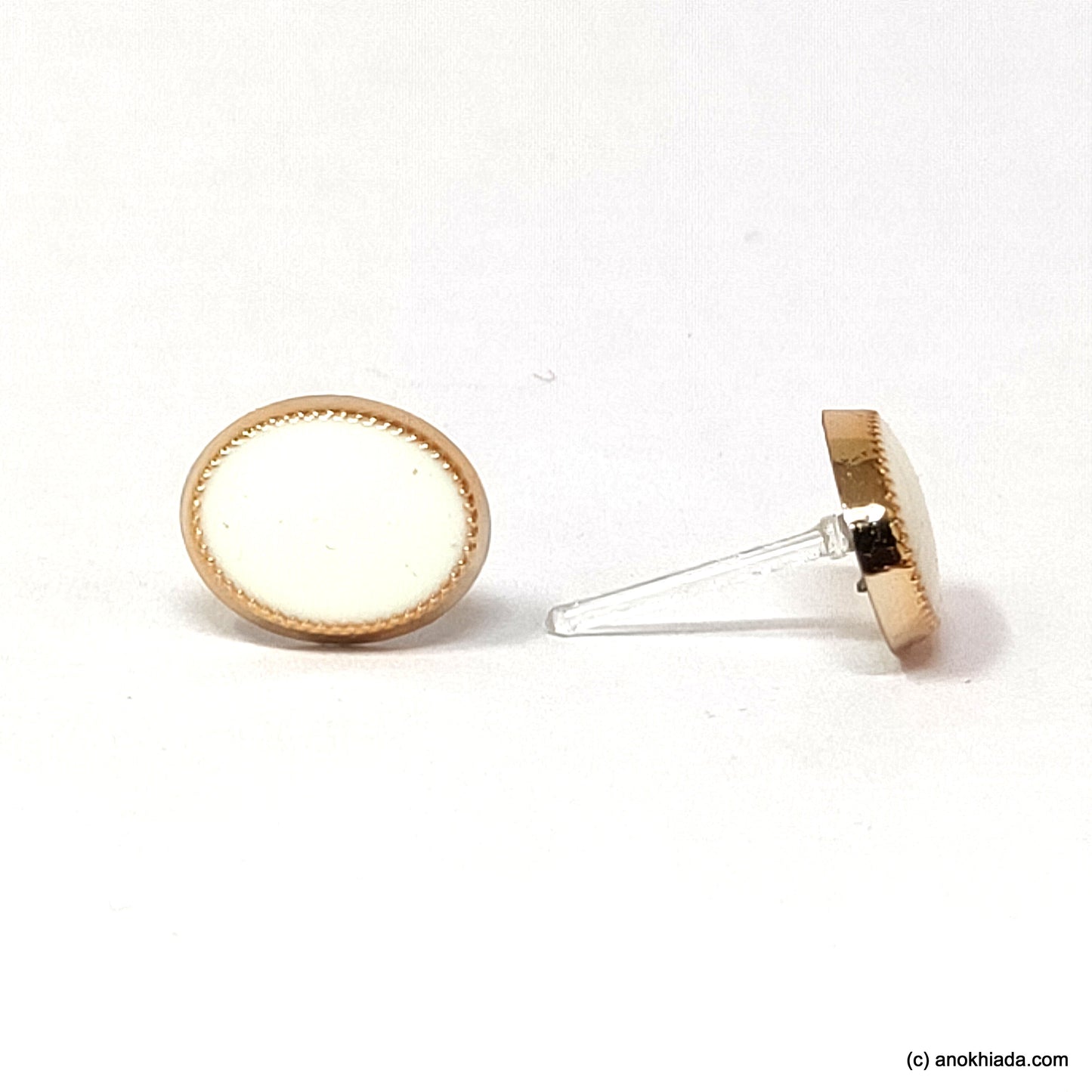 Anokhi Ada White Oval Small Plastic Stud Earrings for Girls ( AR-20d)