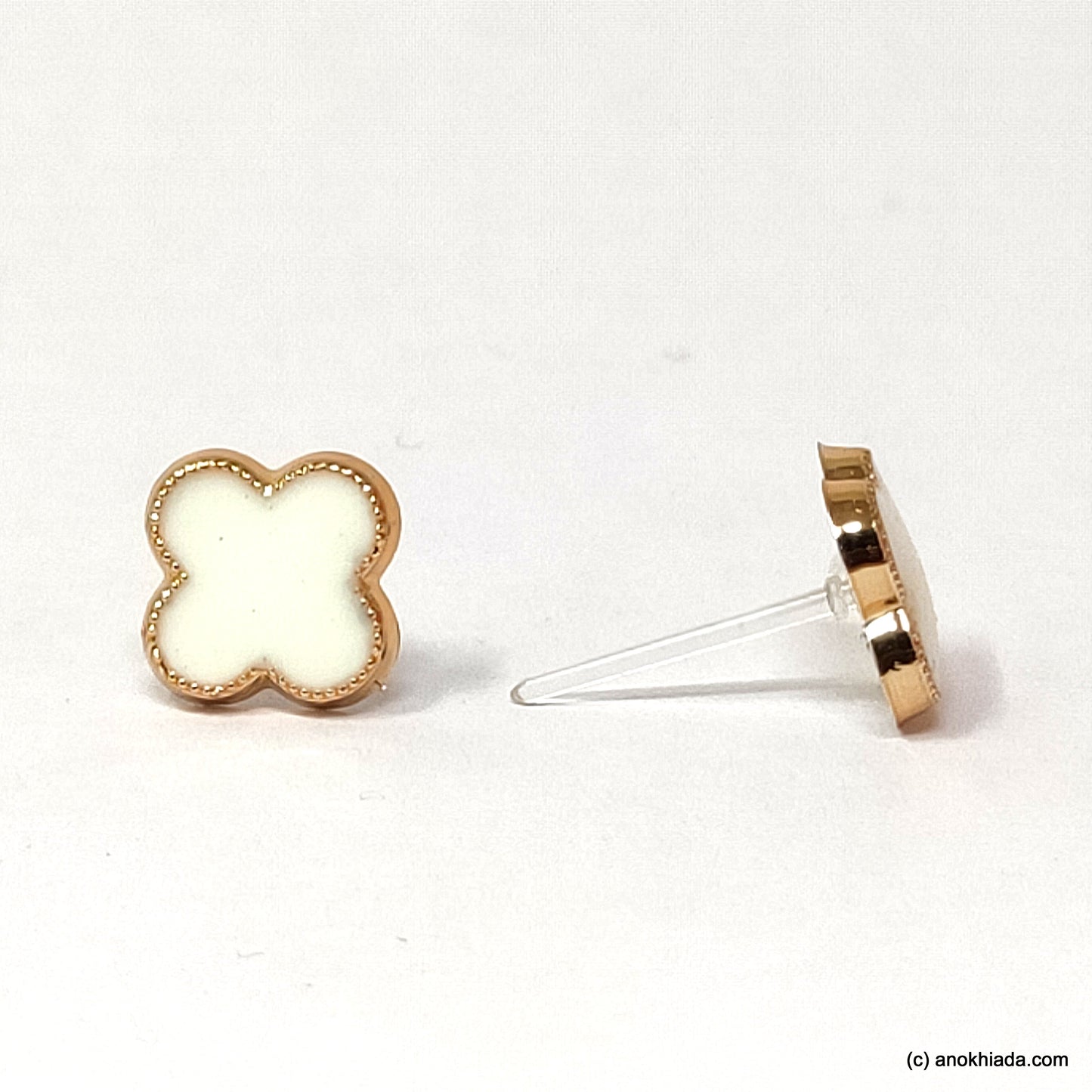 Anokhi Ada White Floral Small Plastic Stud Earrings for Girls ( AR-20k)
