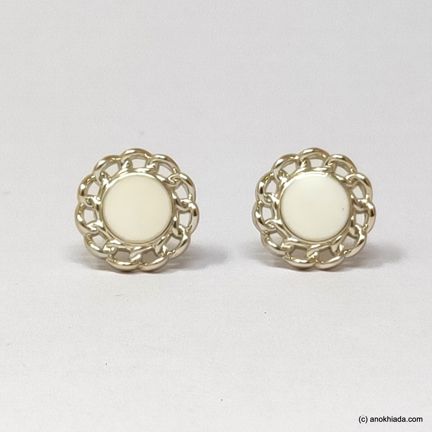 Anokhi Ada Round Small Plastic Stud Earrings for Girls ( White, AR-21d)