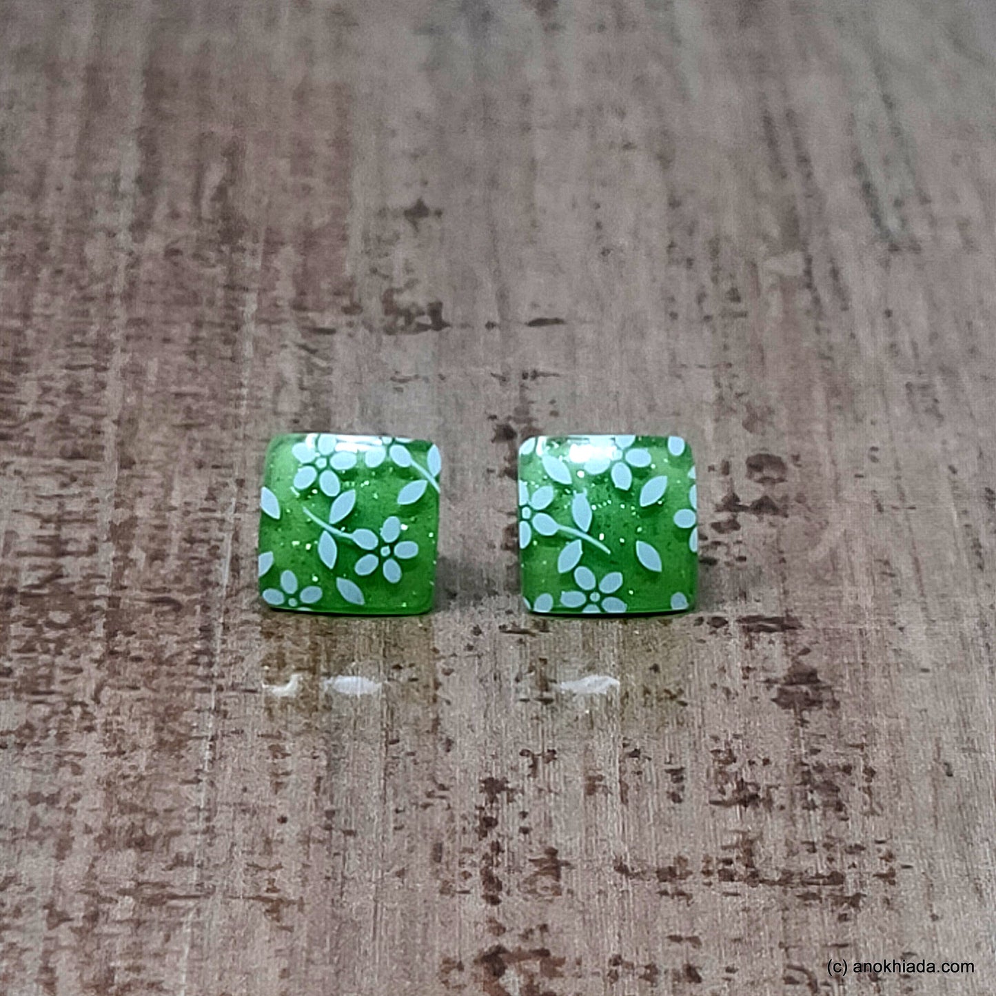 Anokhi Ada Small Square Plastic Stud Earrings for Girls ( Green, AR-28f )