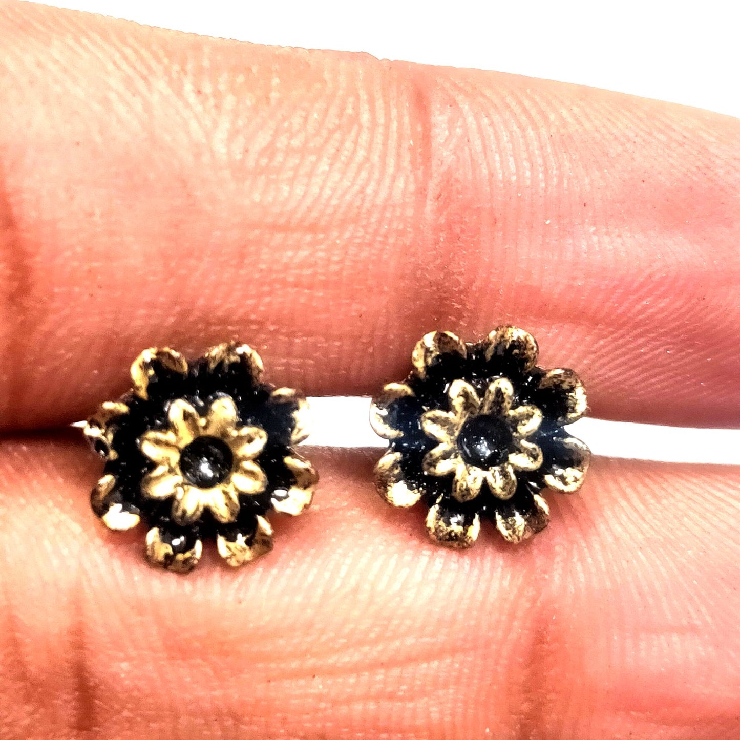 Anokhi Ada Floral Metal Stud Earrings for Girls ( Golden, AS-04C )