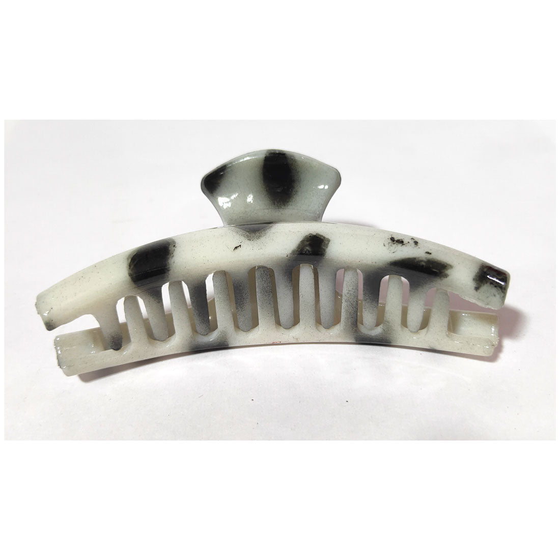 Anokhi Ada Large Butterfly Plastic Hair Clutcher for Girls and Women (BA-2.3)