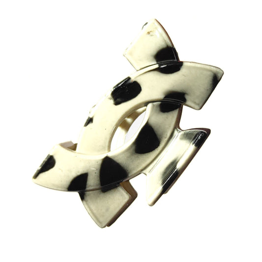 Anokhi Ada Large Butterfly Plastic Hair Clutcher for Girls and Women (BA-3.2)