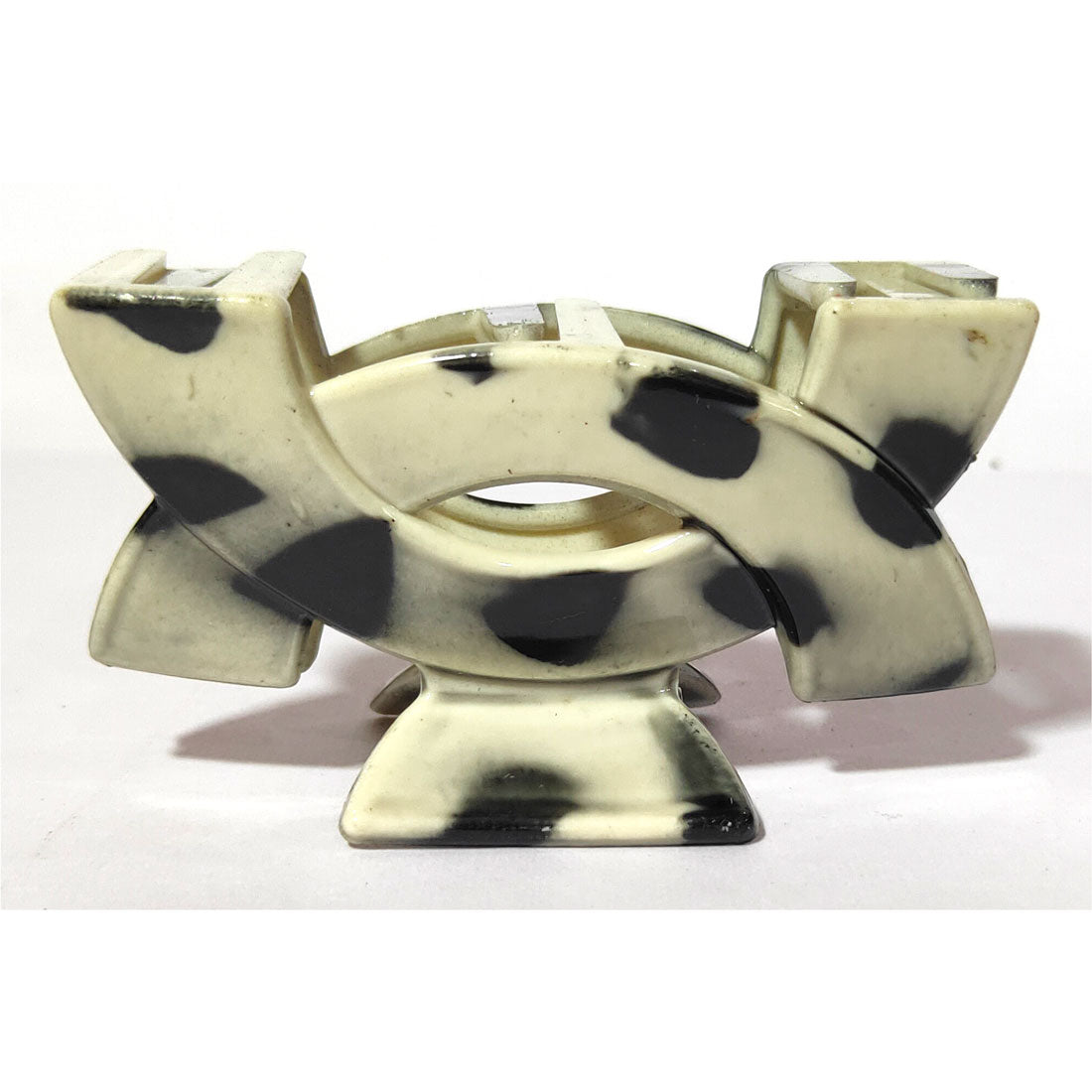 Anokhi Ada Large Butterfly Plastic Hair Clutcher for Girls and Women (BA-3.2)