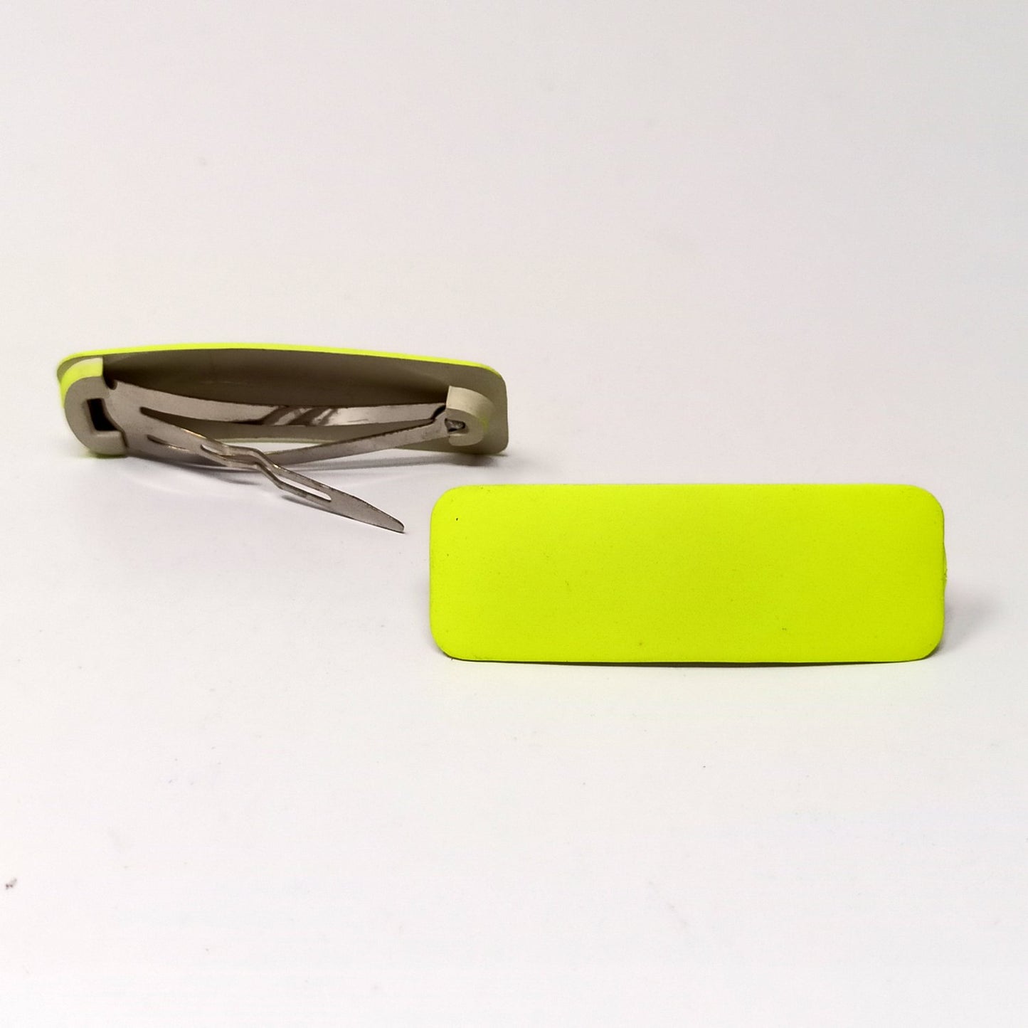 Anokhi Ada Rectangular Matte Plain Tik Tak Hair Clips (BF-33)