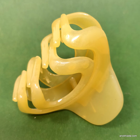 Anokhi Ada Translucent Large Hair Clutcher for Girls and Women (Creme, BA-40)