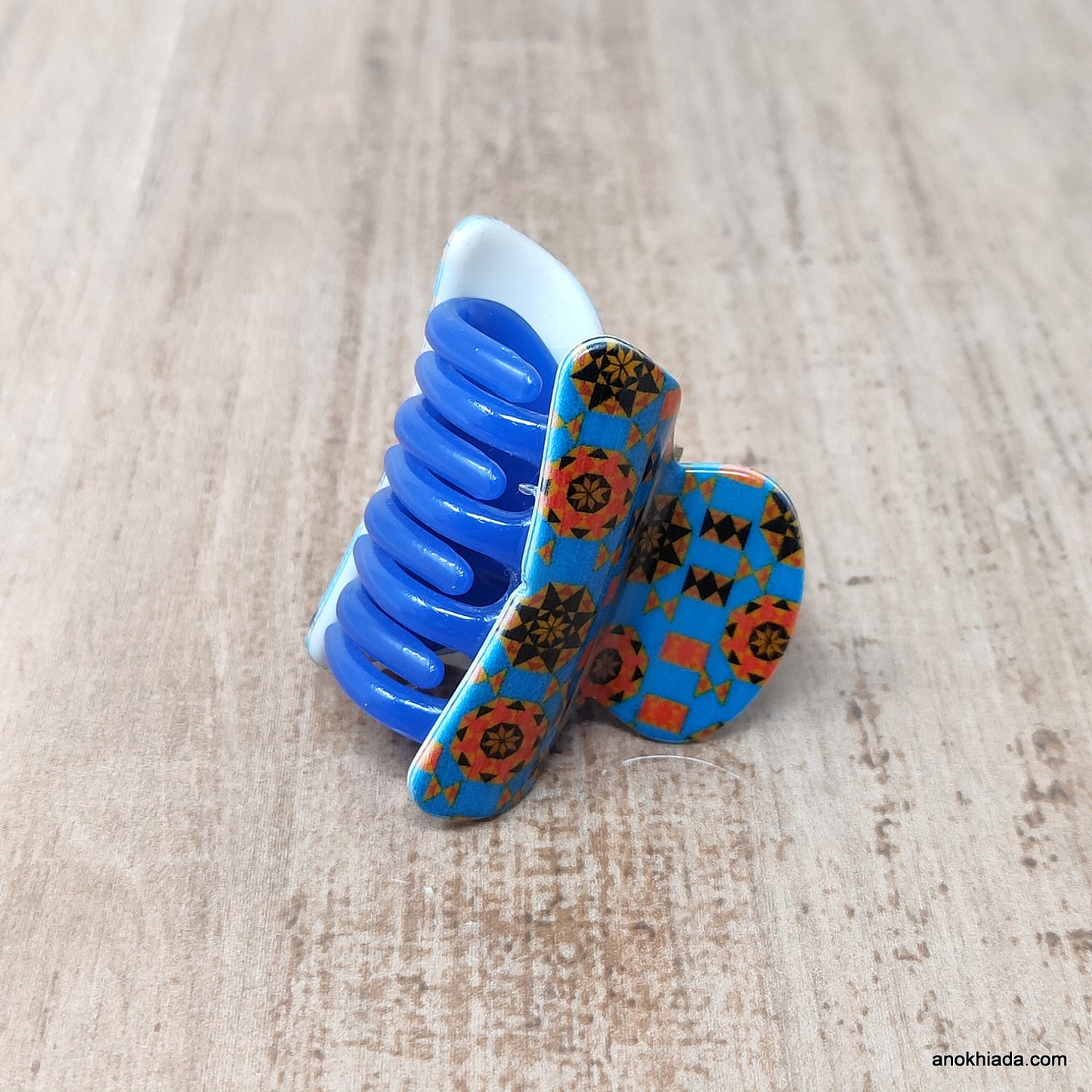 Textured Fancy Plastic Hair Clutcher / Hair Claw for Girls and Women (98-01A Clutcher)