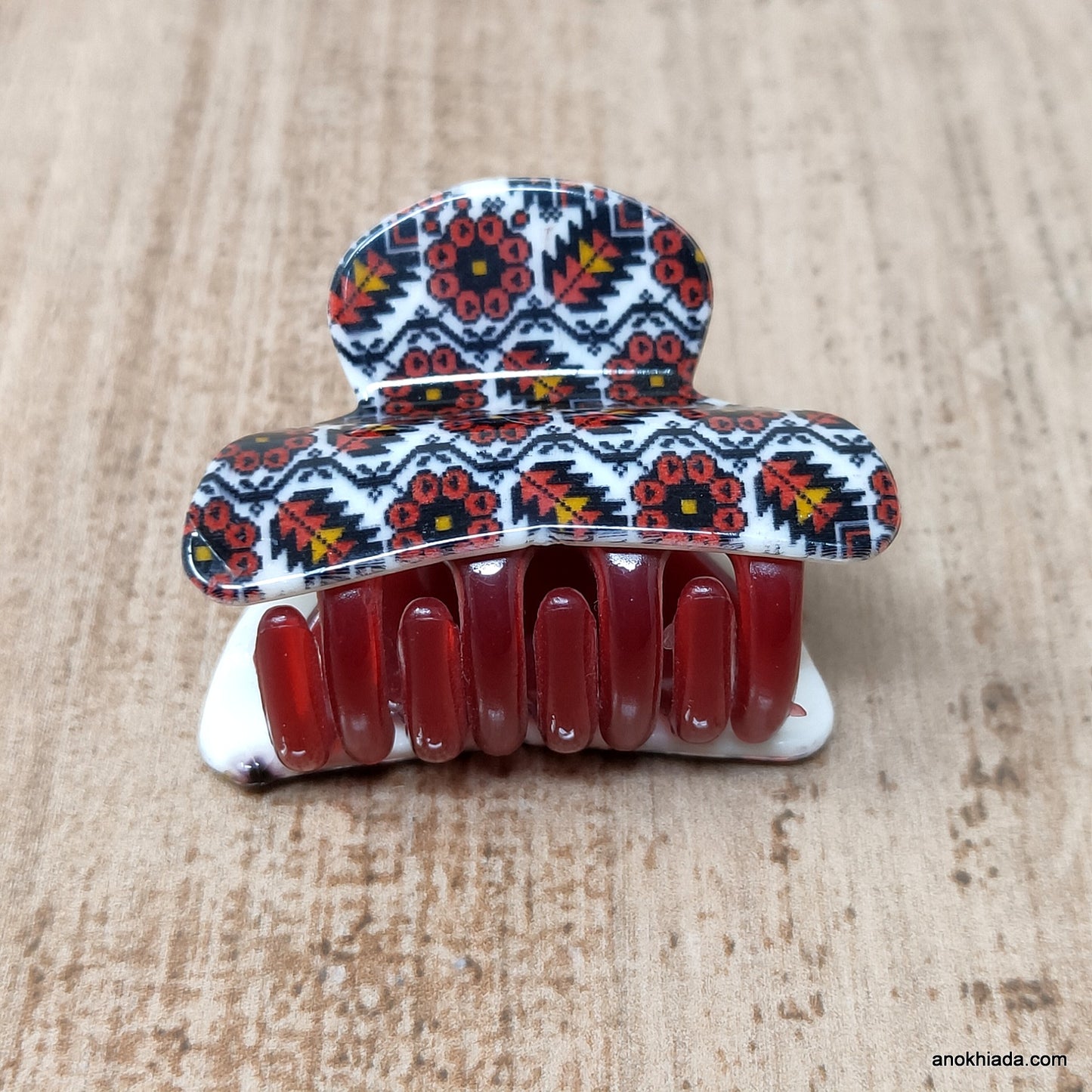 Textured Fancy Plastic Hair Clutcher / Hair Claw for Girls and Women (98-02B Clutcher)