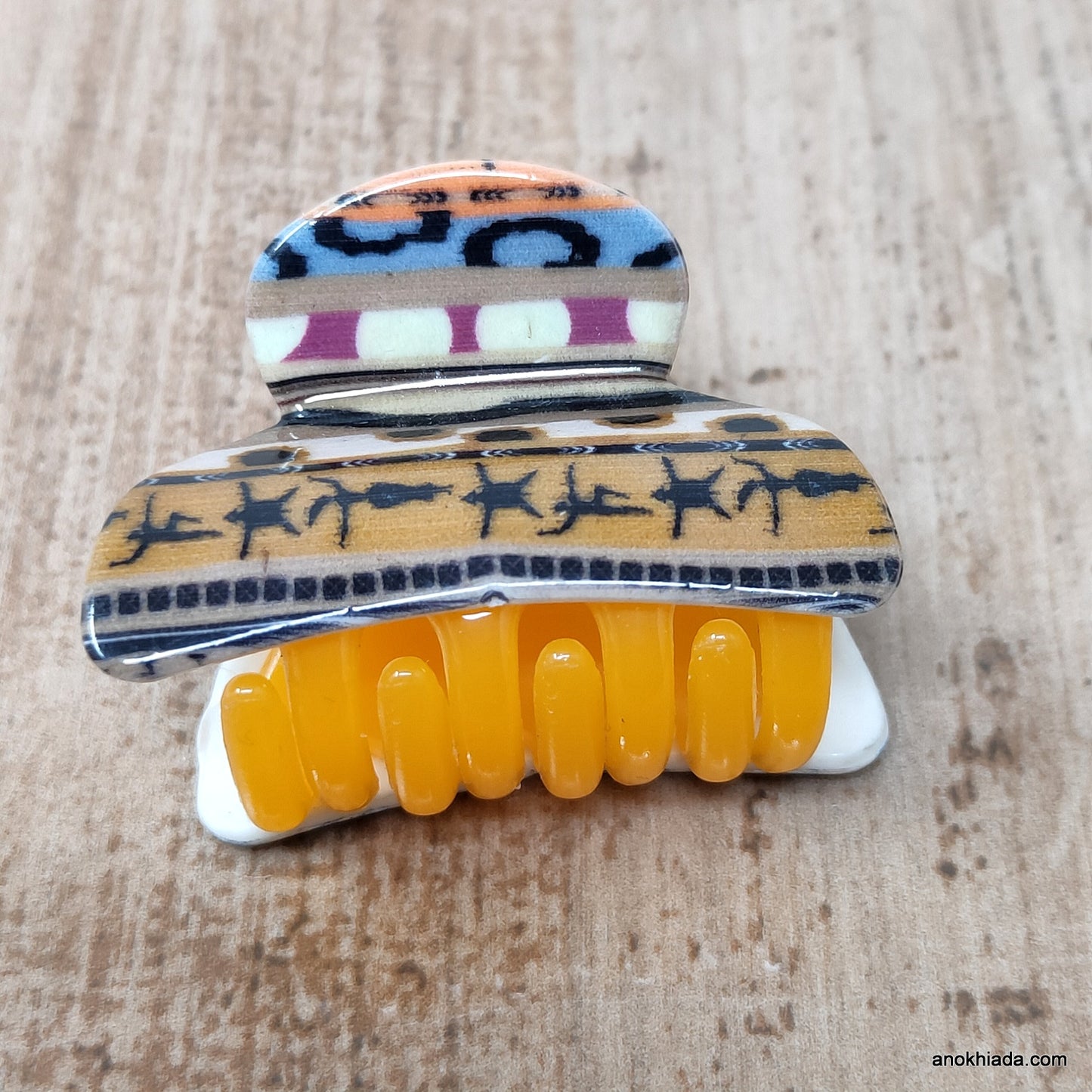 Textured Fancy Plastic Hair Clutcher / Hair Claw for Girls and Women (98-02C Clutcher)