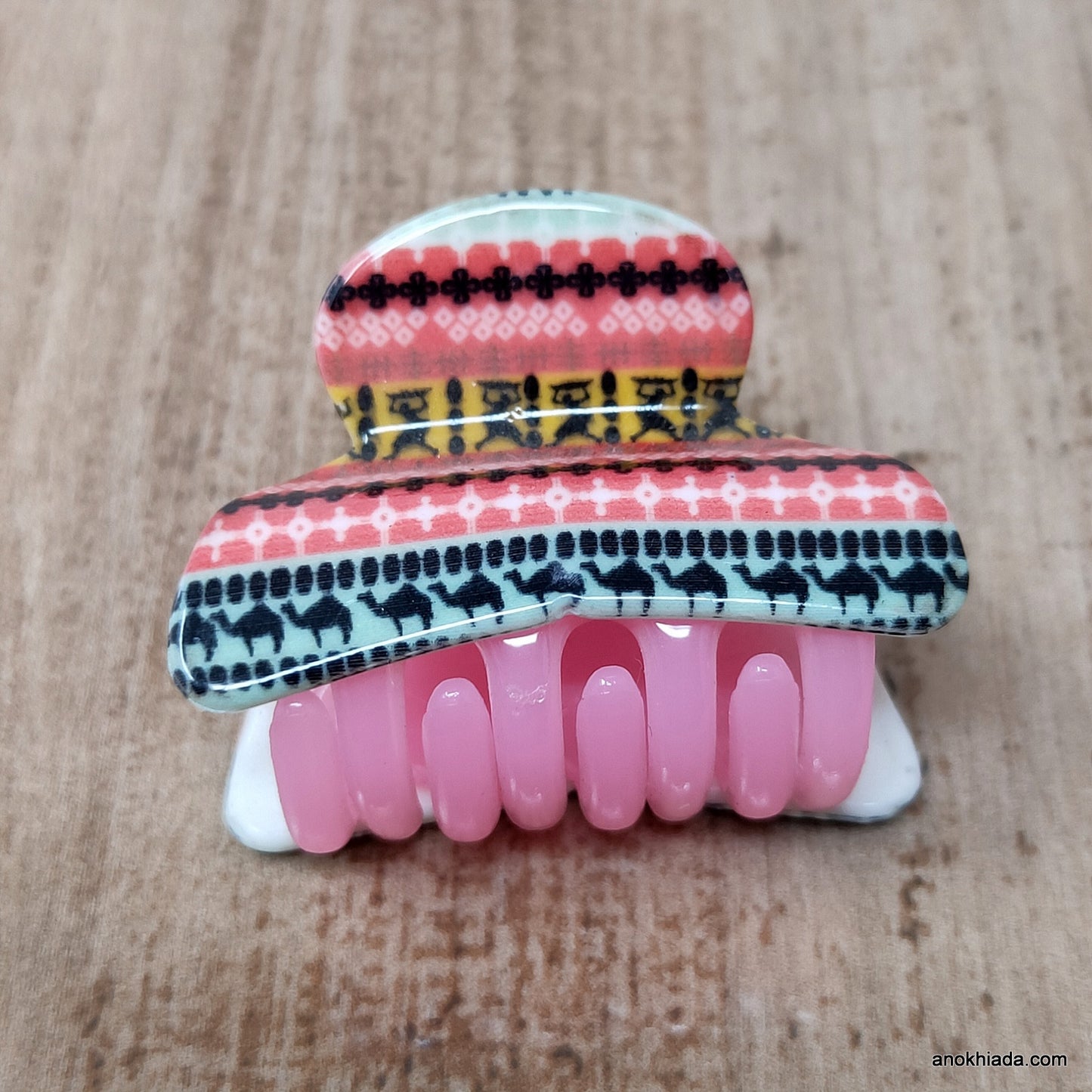 Textured Fancy Plastic Hair Clutcher / Hair Claw for Girls and Women (98-02H Clutcher)